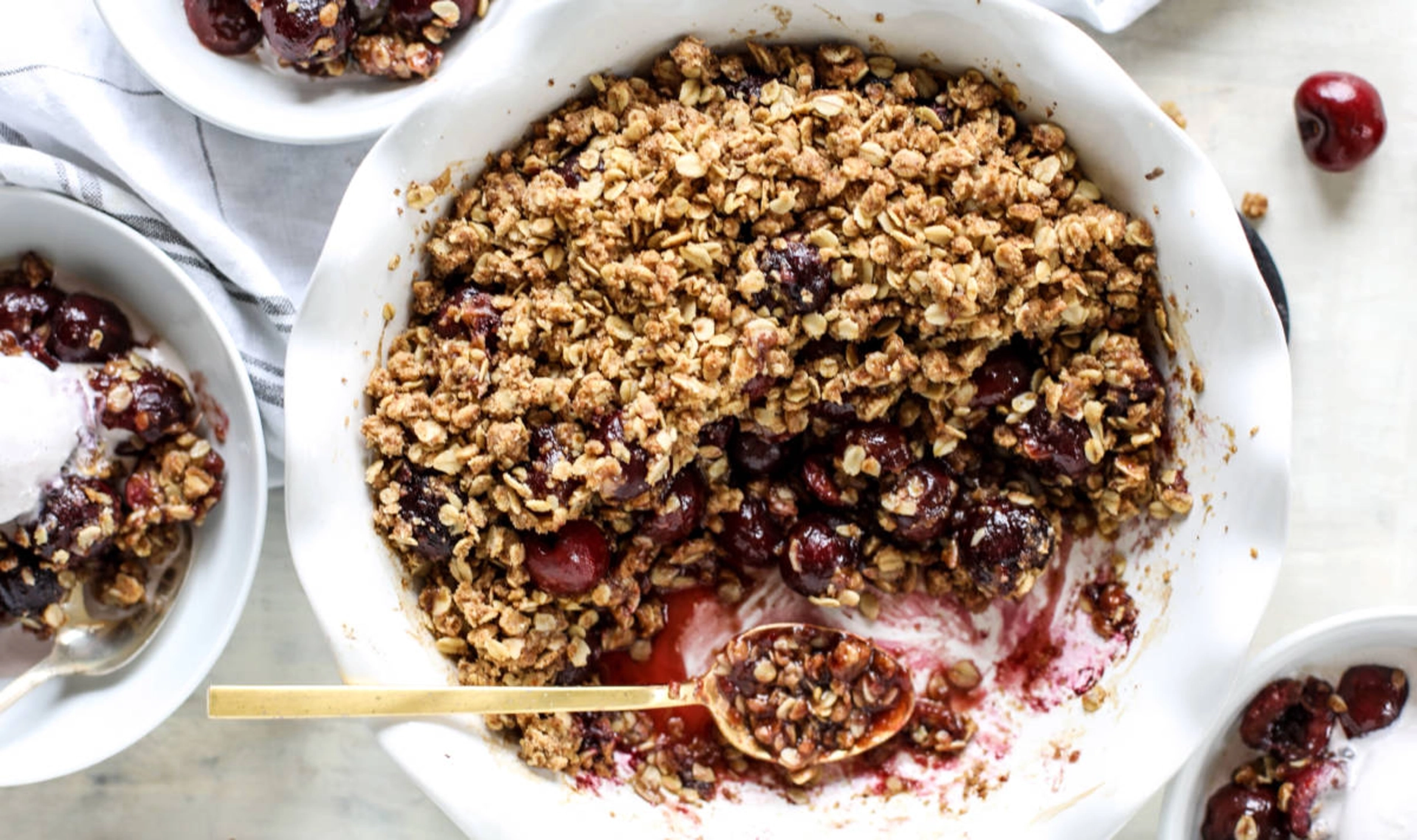 oatmeal cherry crisp