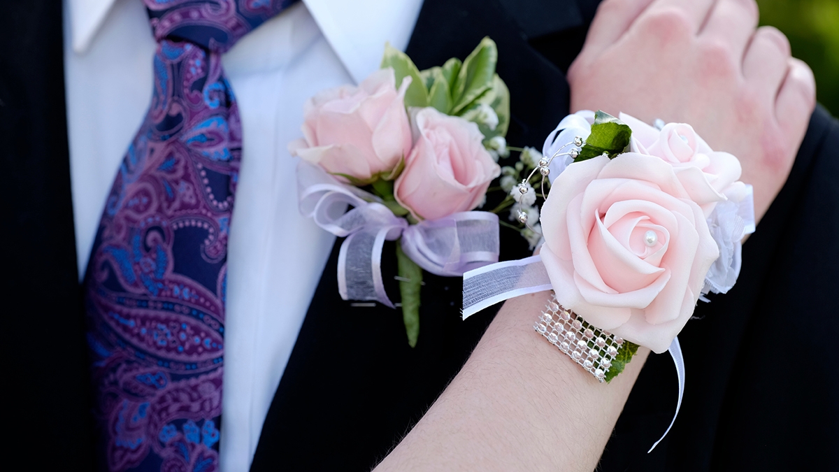 Pick the Perfect Prom Corsage Flowers Petal Talk