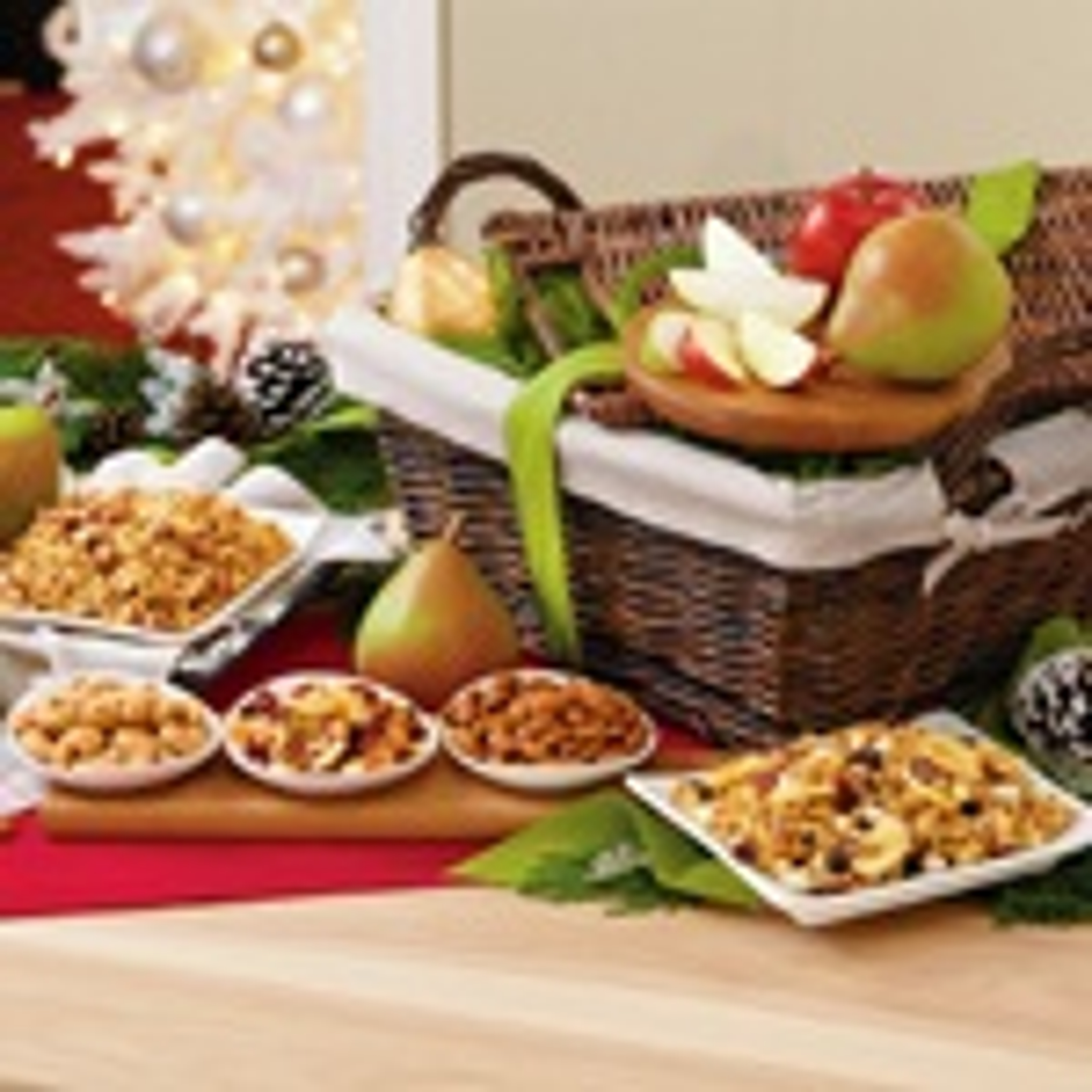 Top Last Minute Food Gifts Applegate Gift Basket Deluxe Harry & David