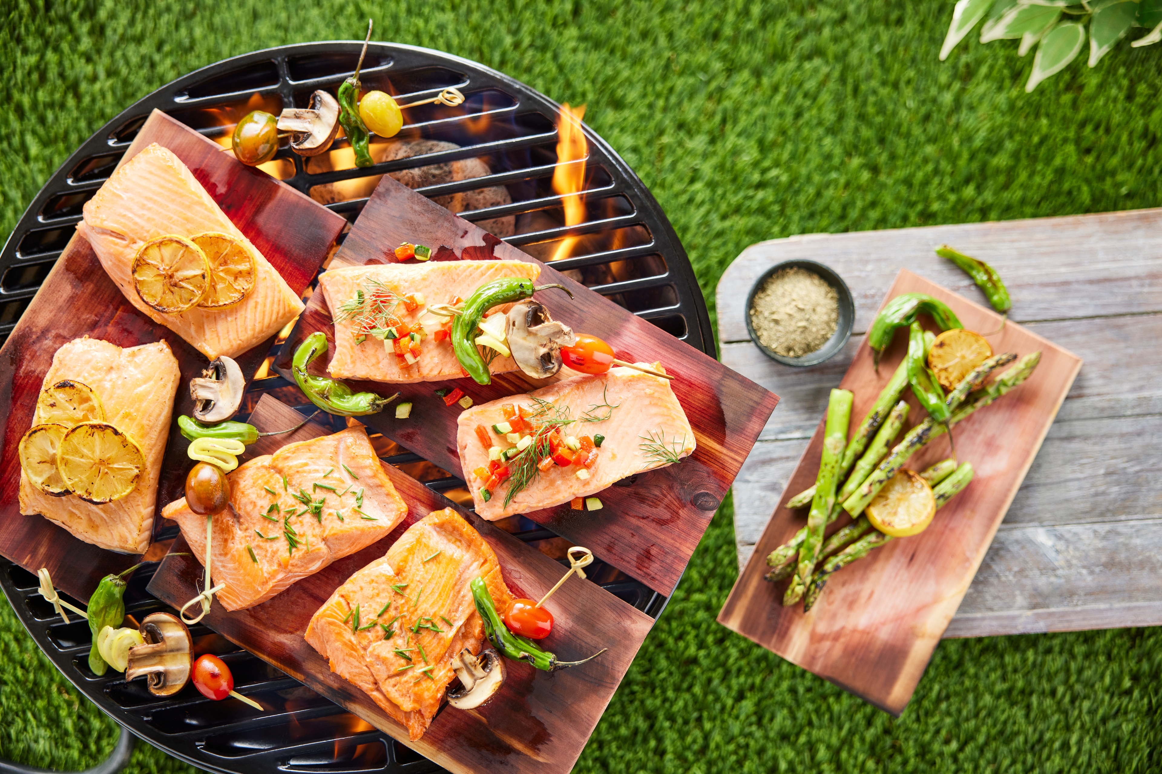 Article Cards Featured Image how to grill using cedar planks