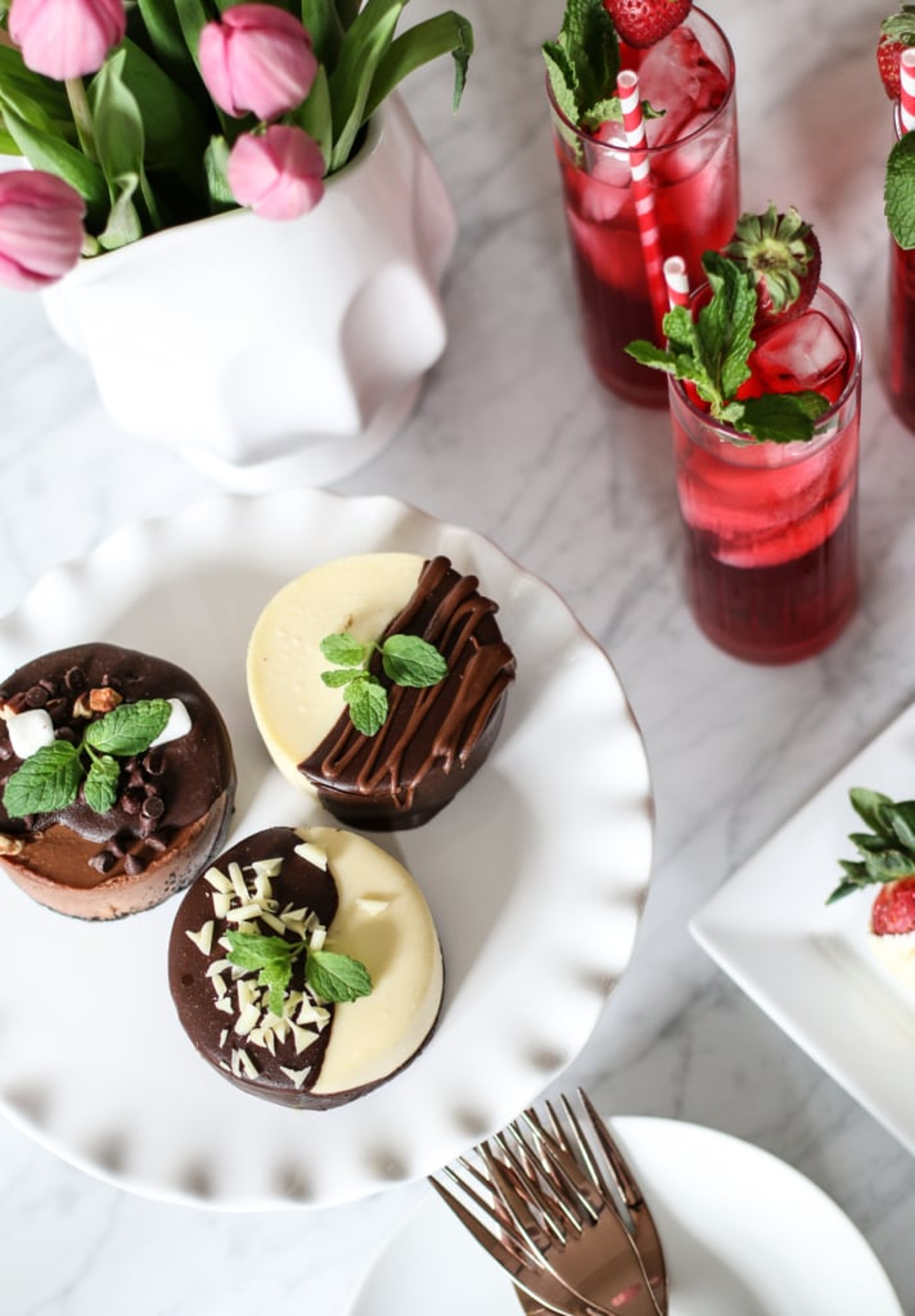 Mini Cheese Cakes and Hibiscus Iced Tea Cooler from Inspired by Charm