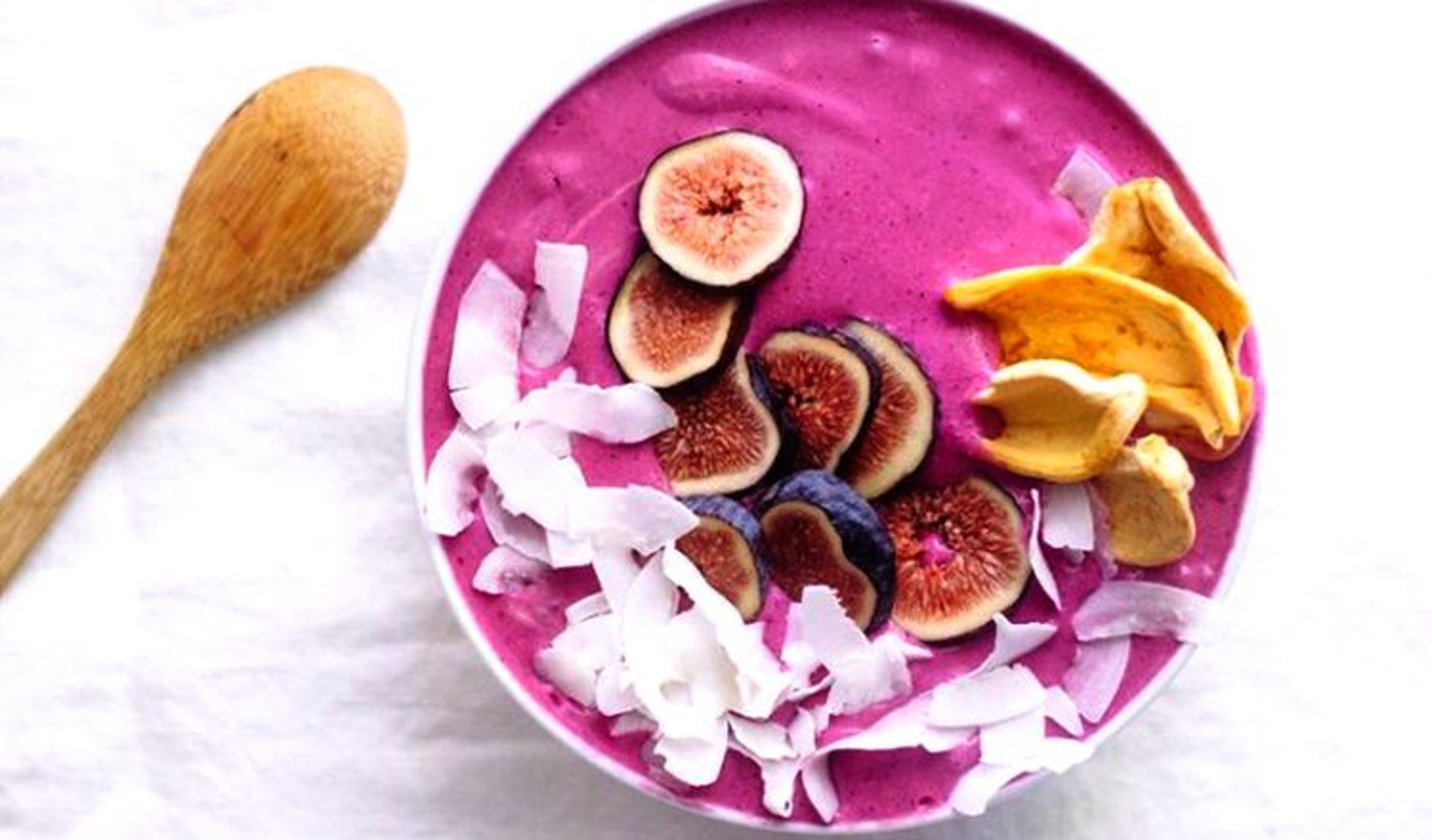 Dragon Fruit Smoothie Bowl