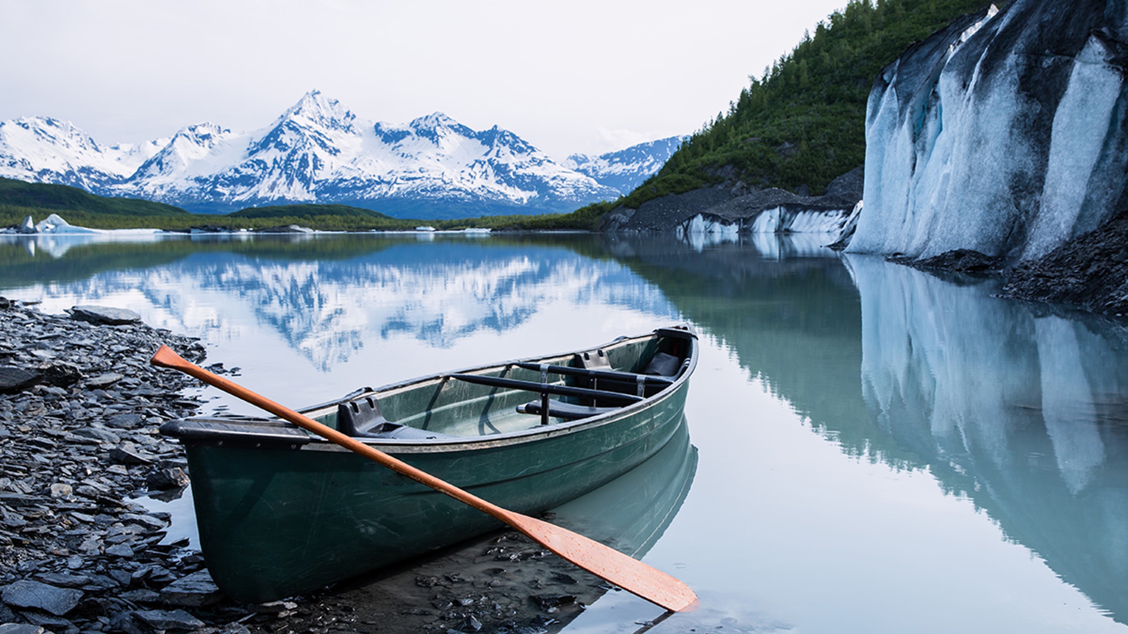 Article Cards Featured Image visit alaska boat hero