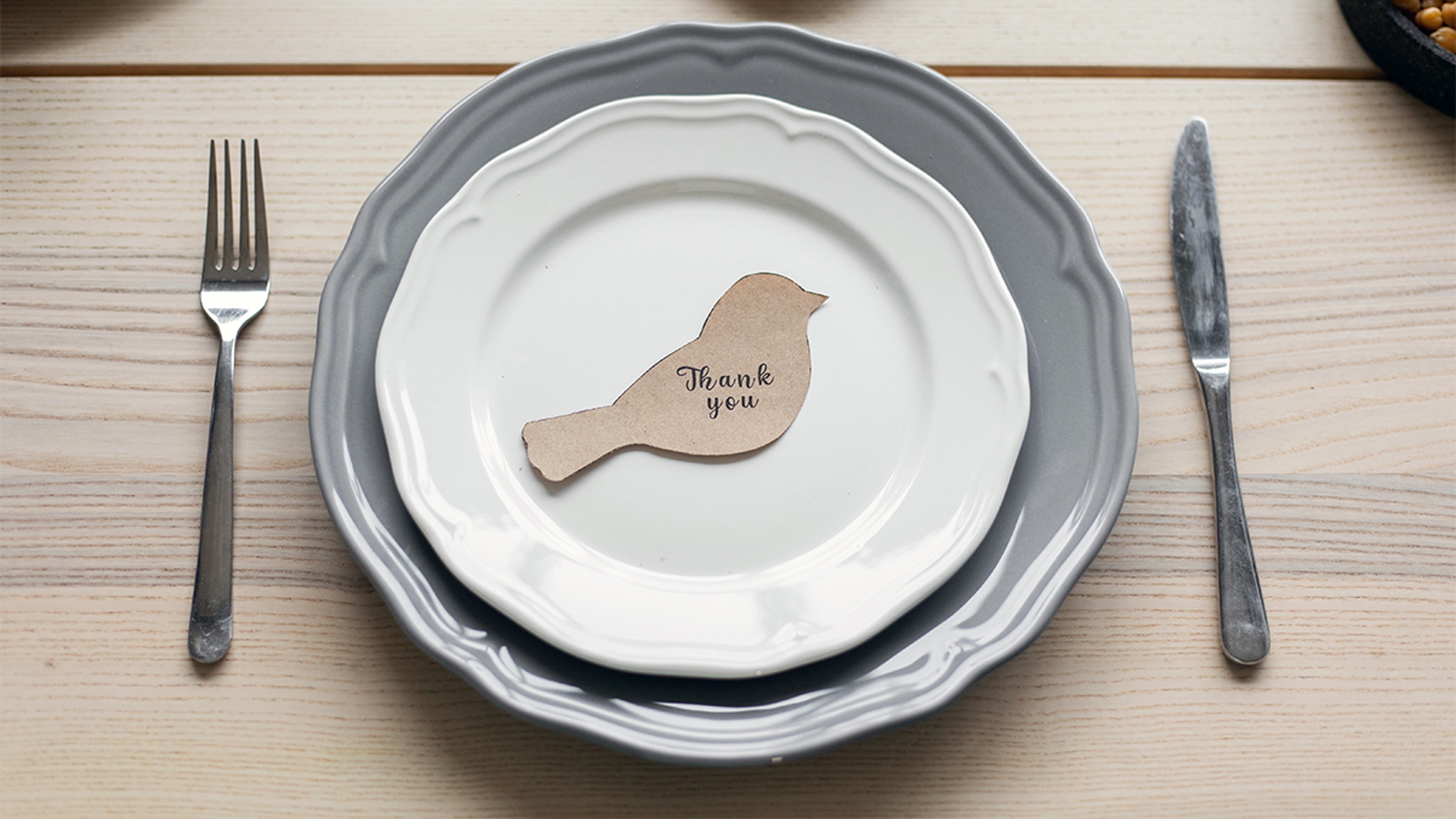 Article Cards Featured Image Thank You Etiquette: Thank you message on plate