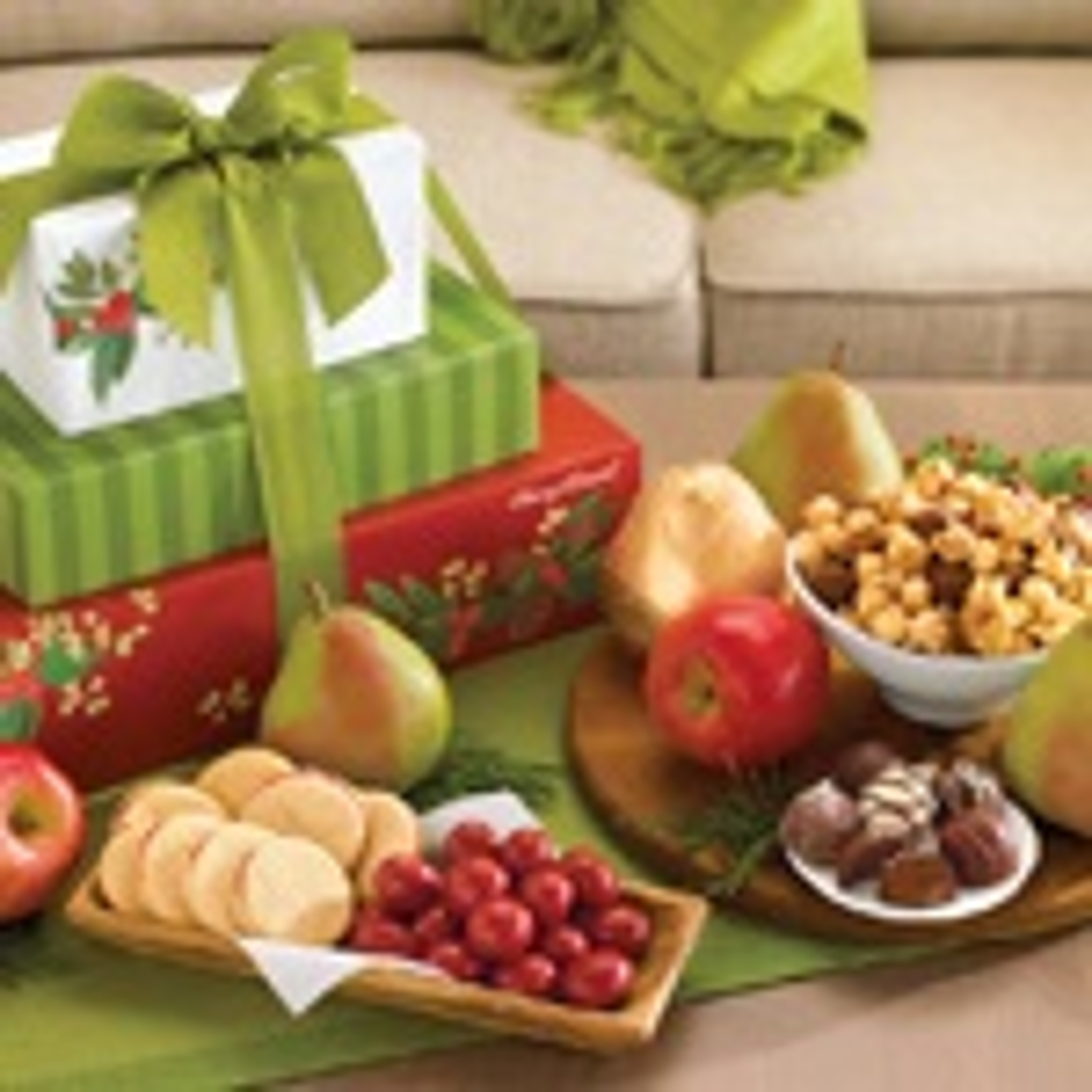 Top Last Minute Food Gifts David's Holiday Gift Tower Harry & David
