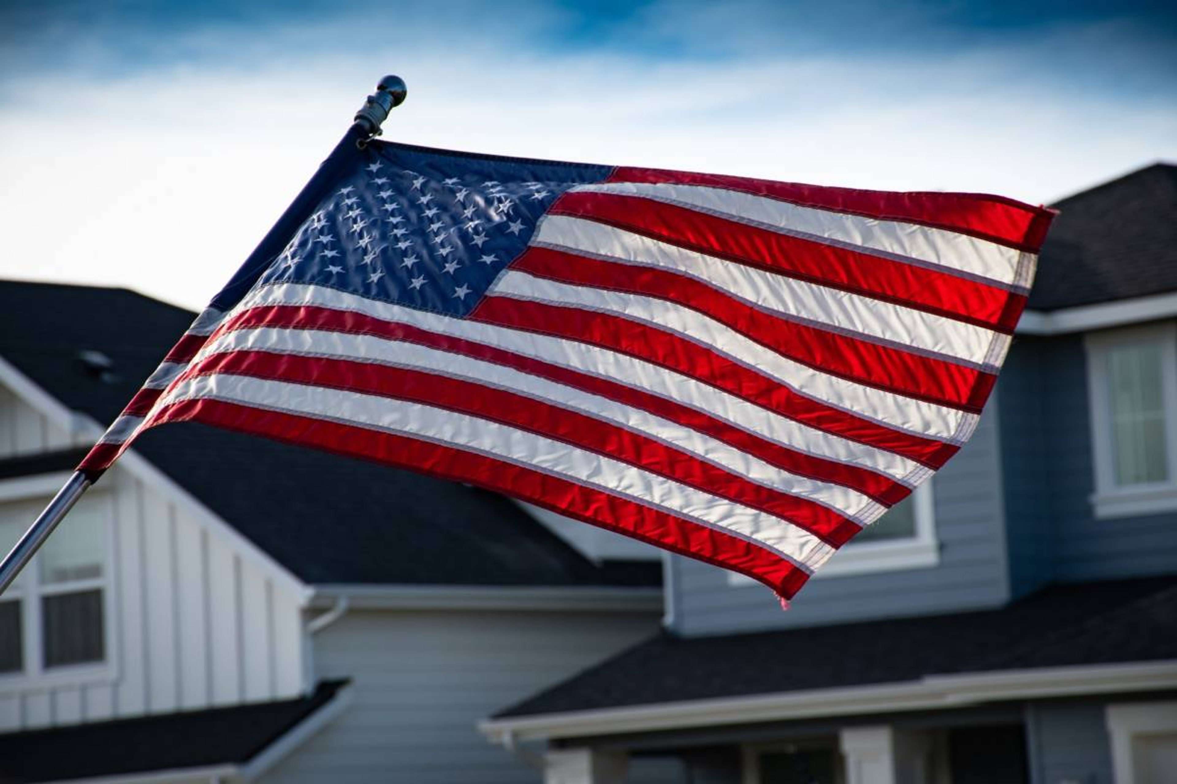 Article Cards Featured Image American Flag Outside