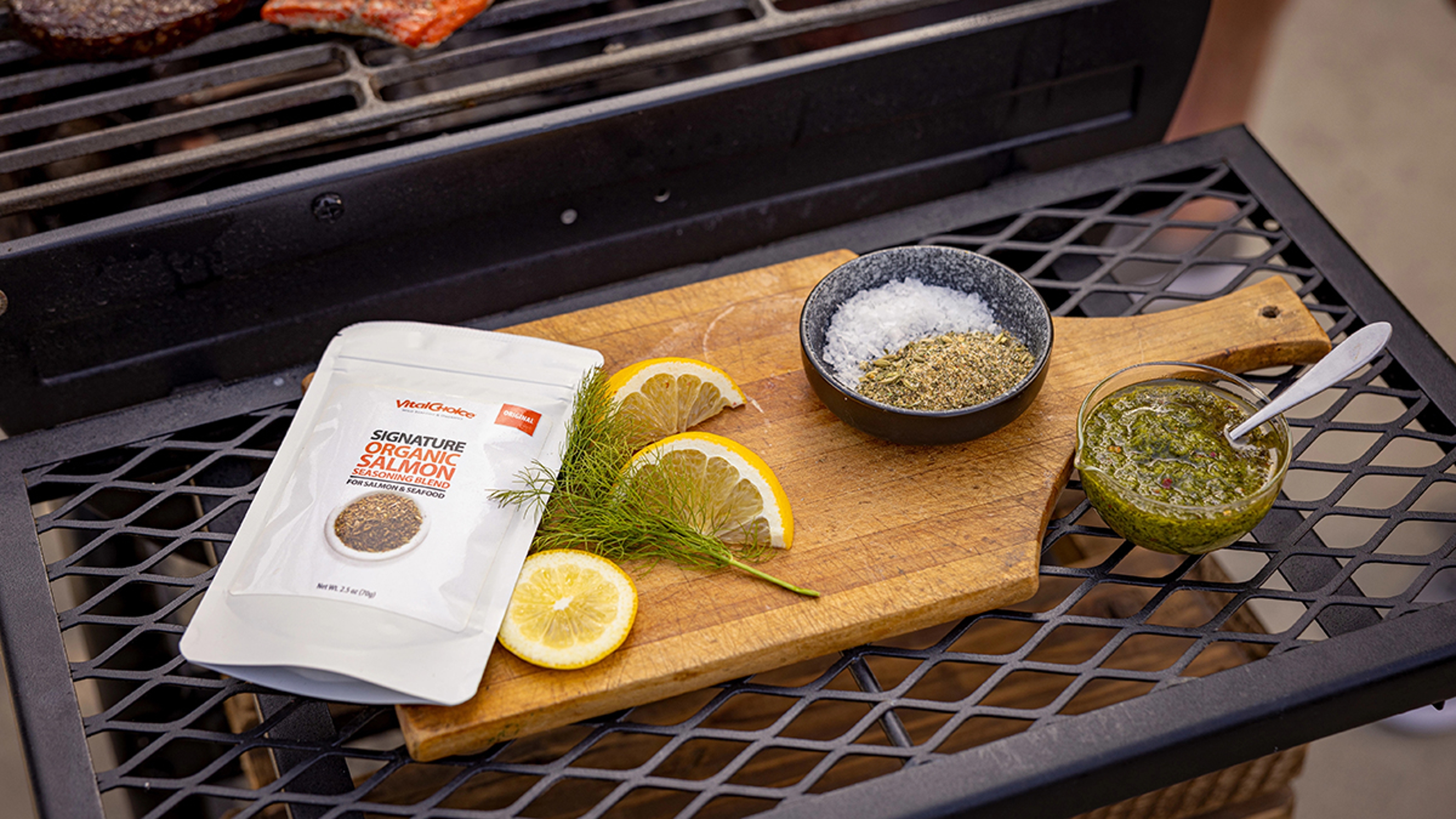 Seasoning for cooking fish on a grill.