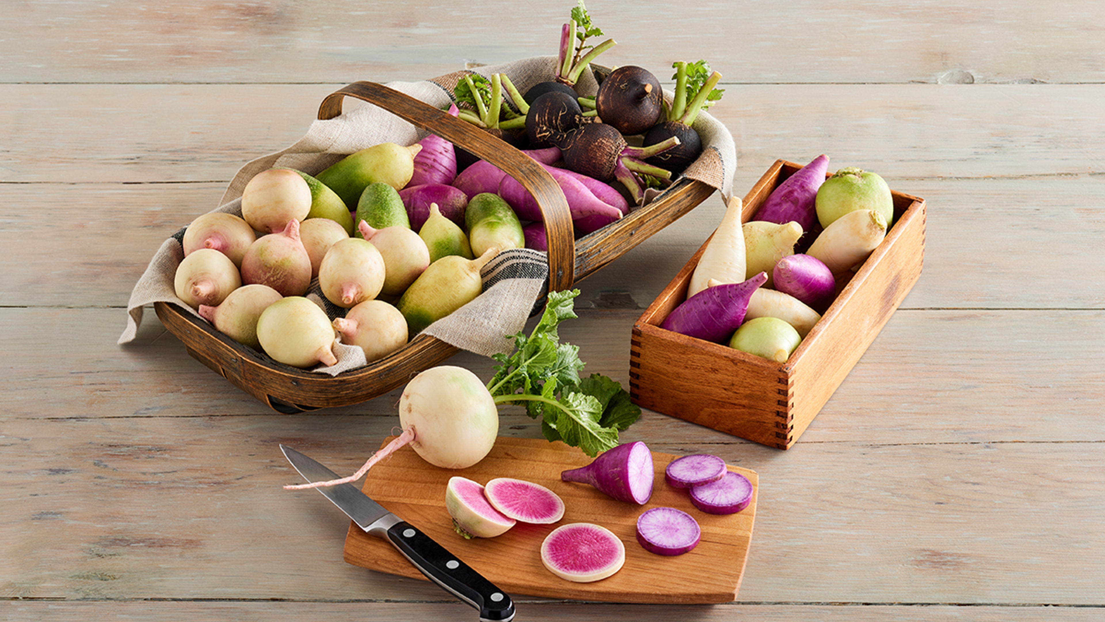 types of radishes sliced