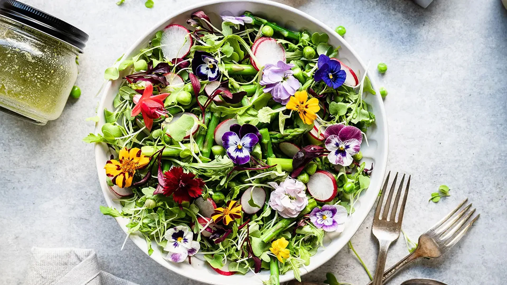 Edible Spring Scene Spring Salad with Eatable Flowers | Petal Talk