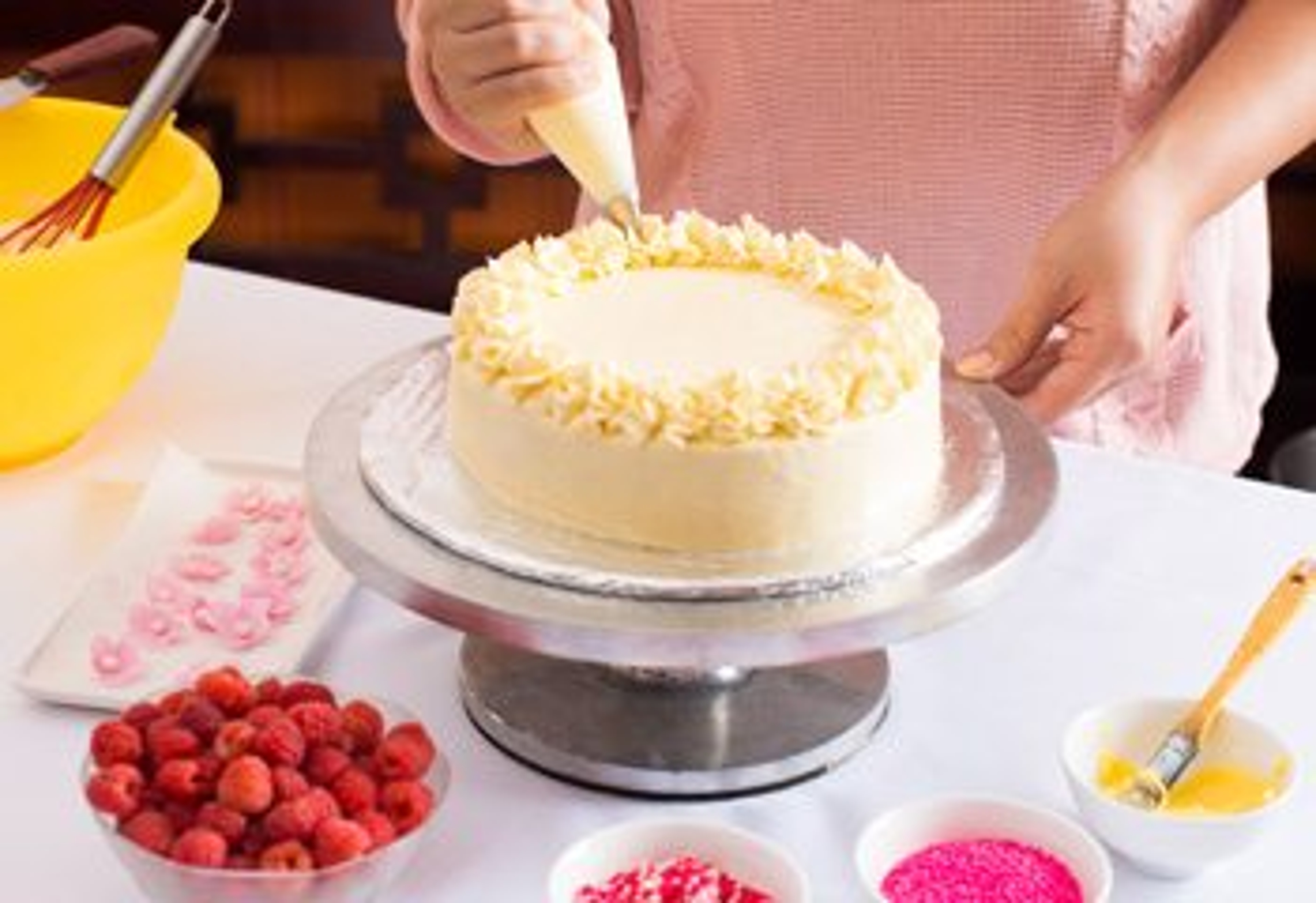 Article Cards Featured Image thumb cake decorating