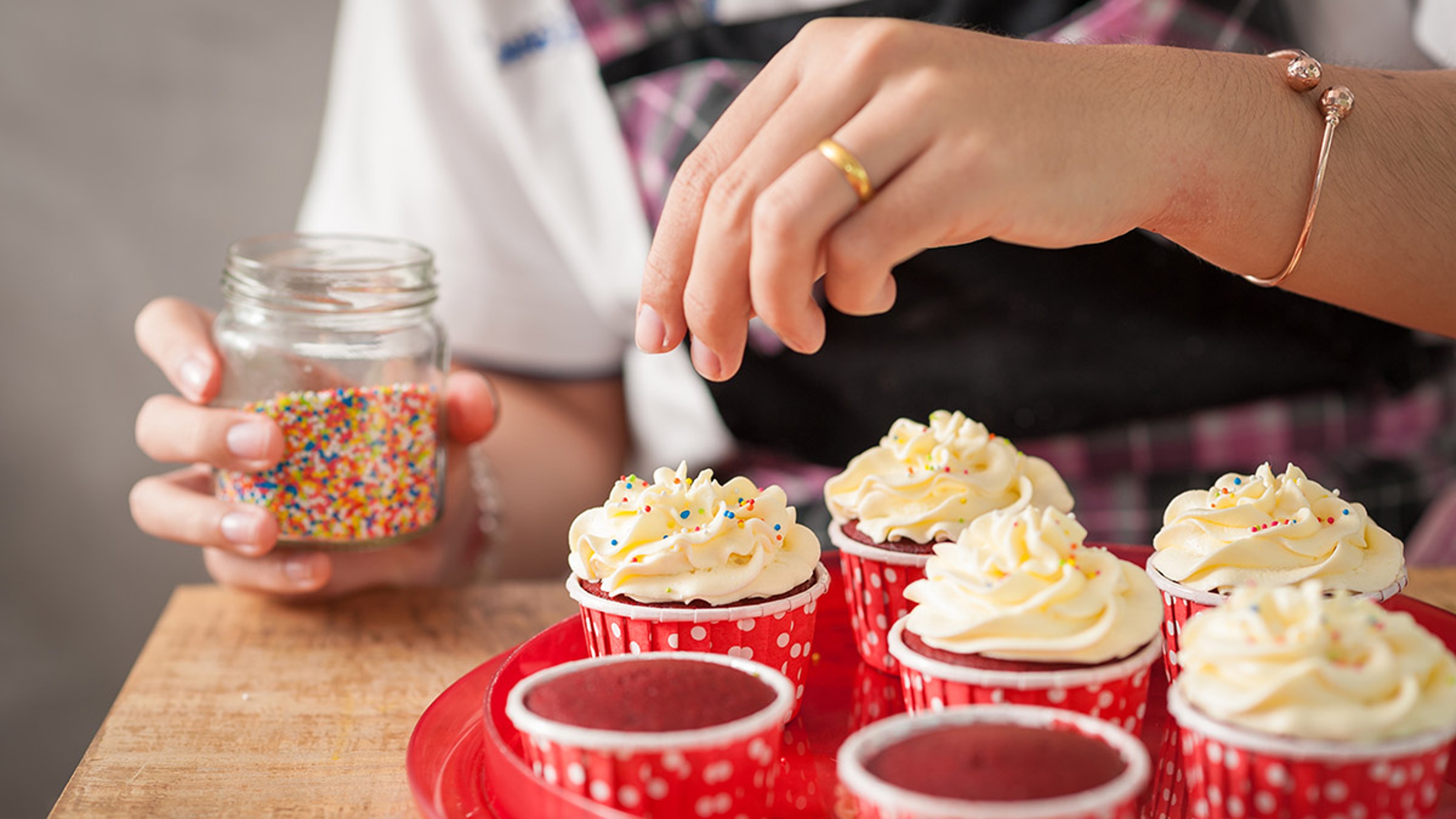 valentines day party for adults diy cupcakes