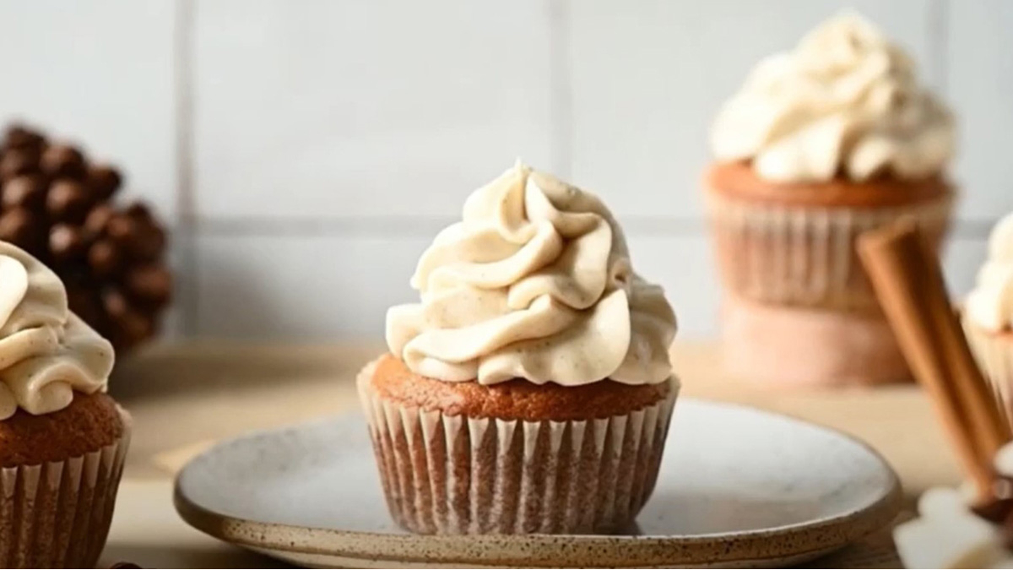 Article Cards Featured Image pumpkin cupcake recipe hero