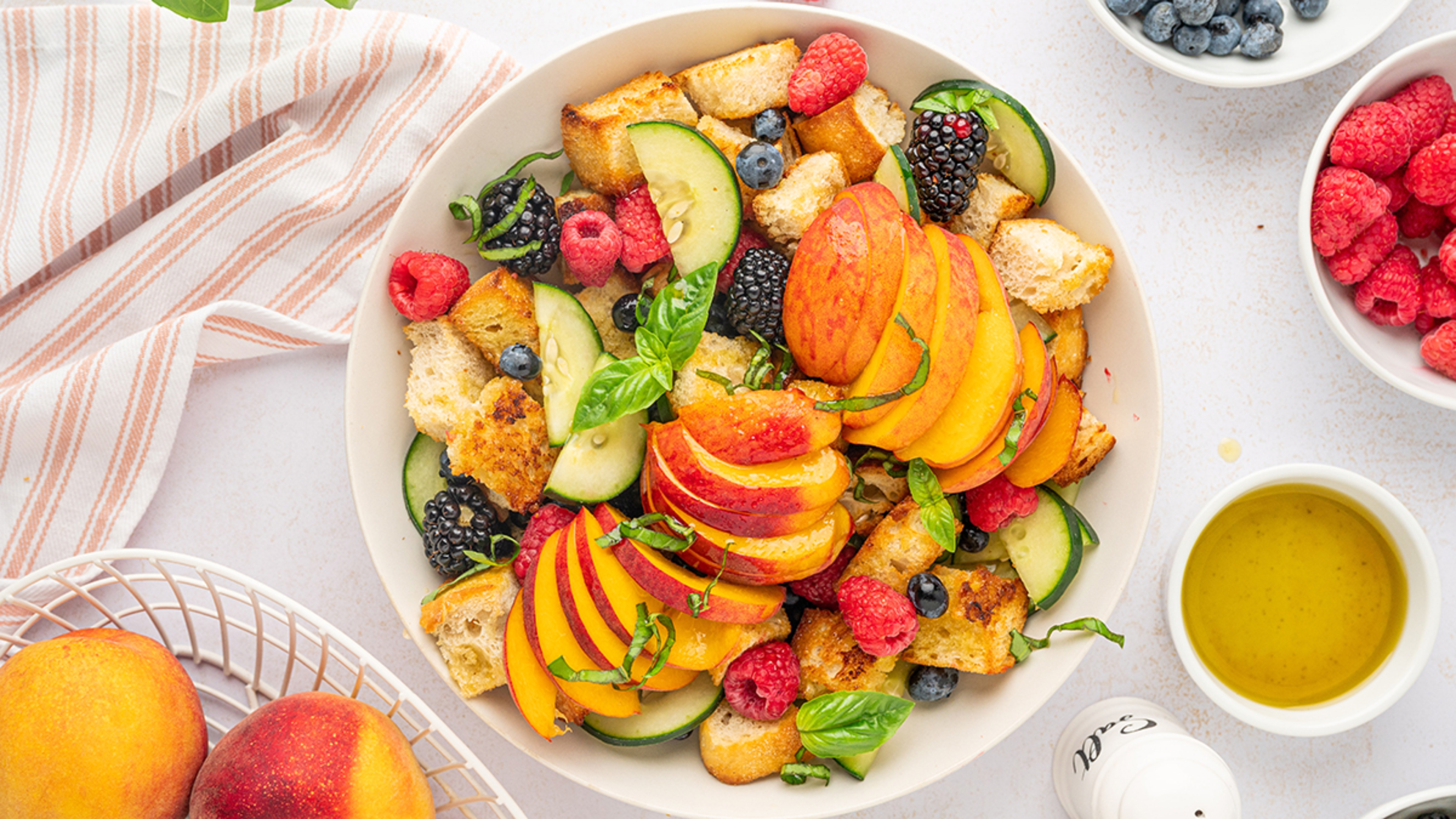 peach panzanella hero