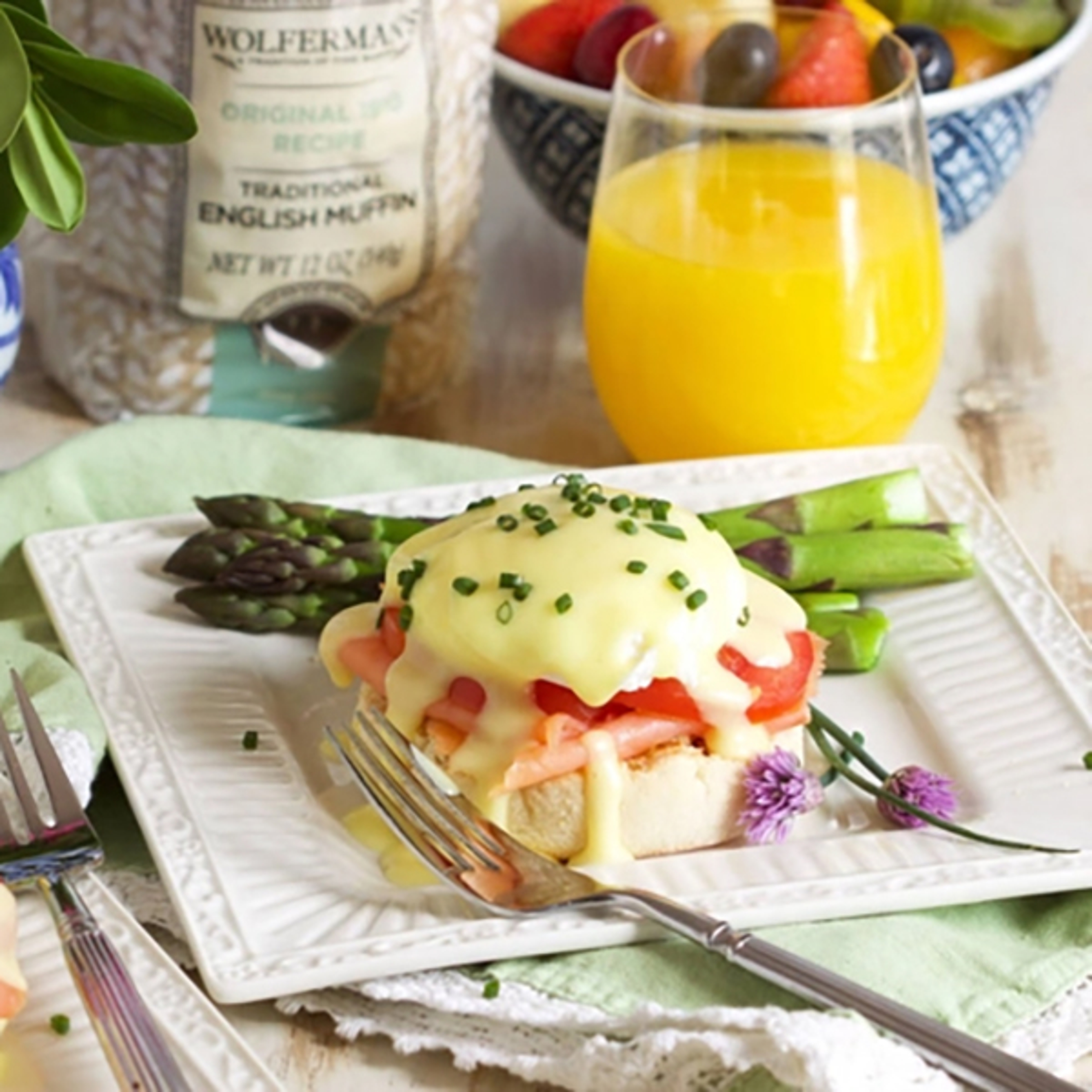 breakfast ideas salmon eggs benedict
