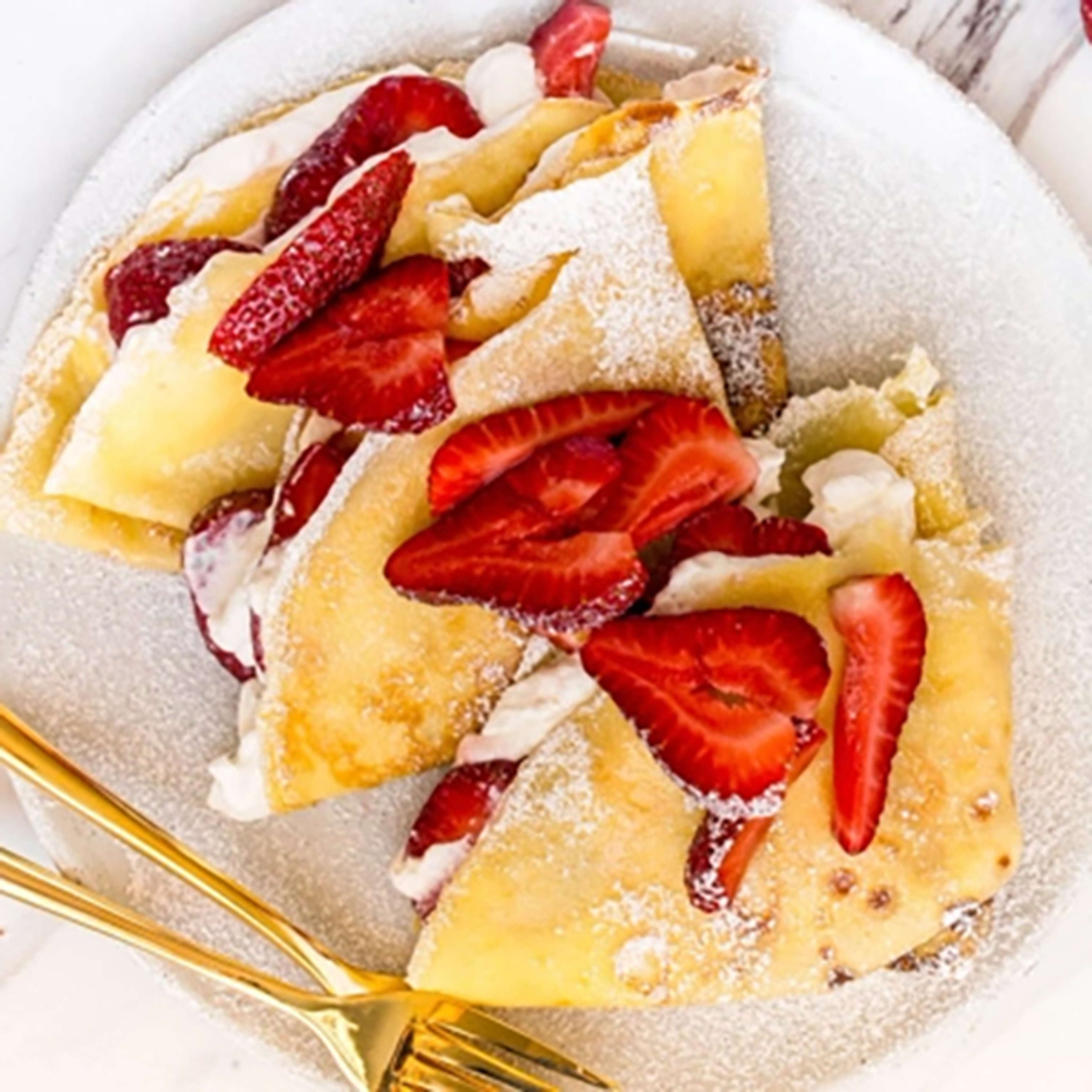 breakfast ideas strawberry crepes
