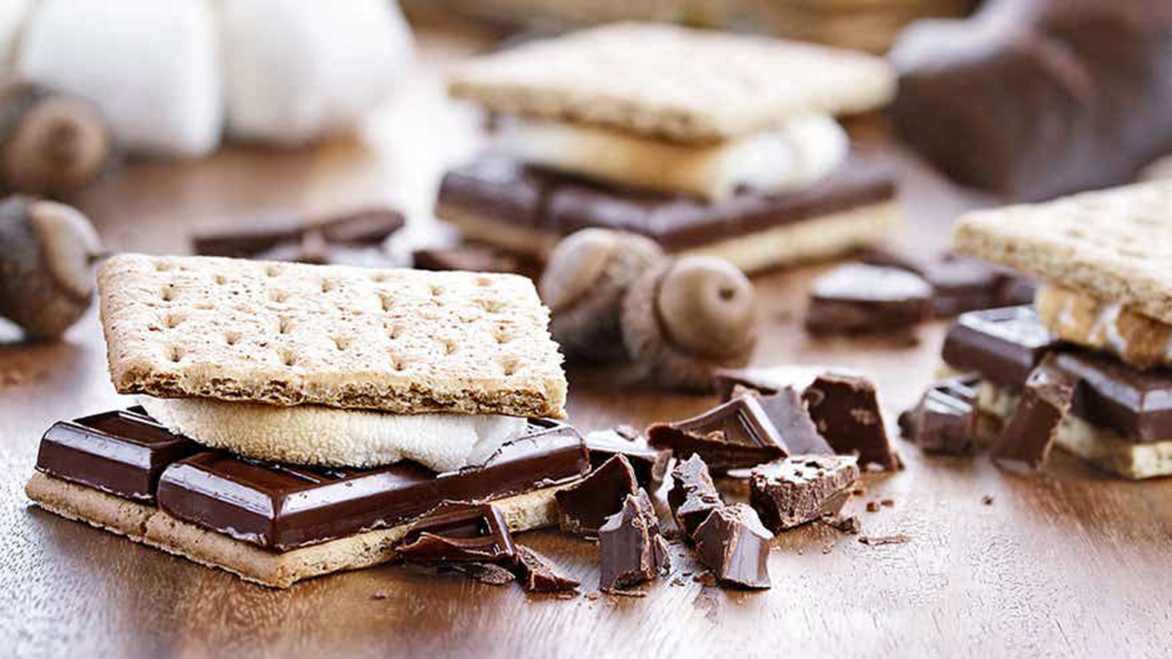 Article Cards Featured Image Safe Holiday Celebrations Hdr featured