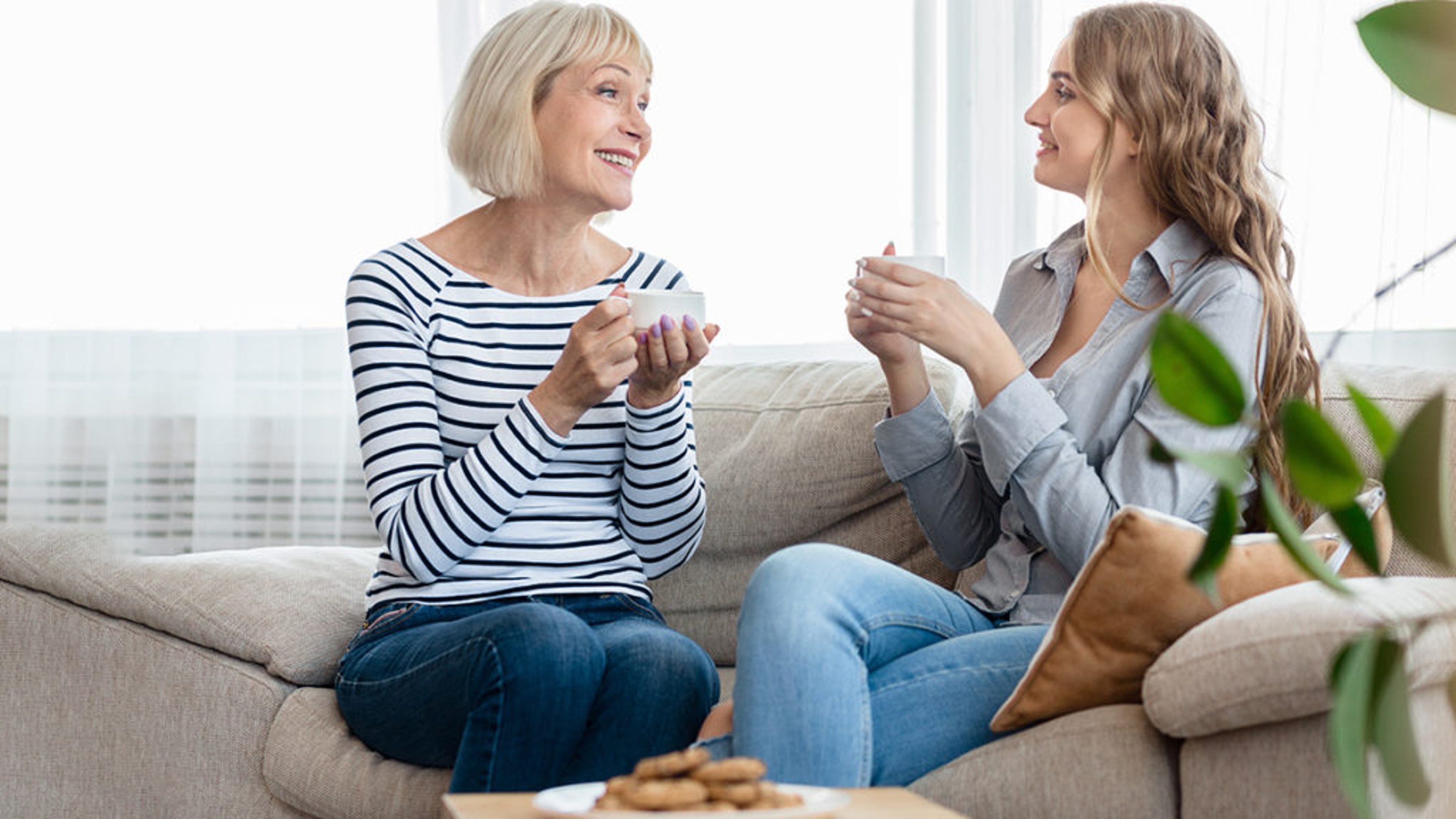 words of encouragement woman young woman drinking coffee with cookies