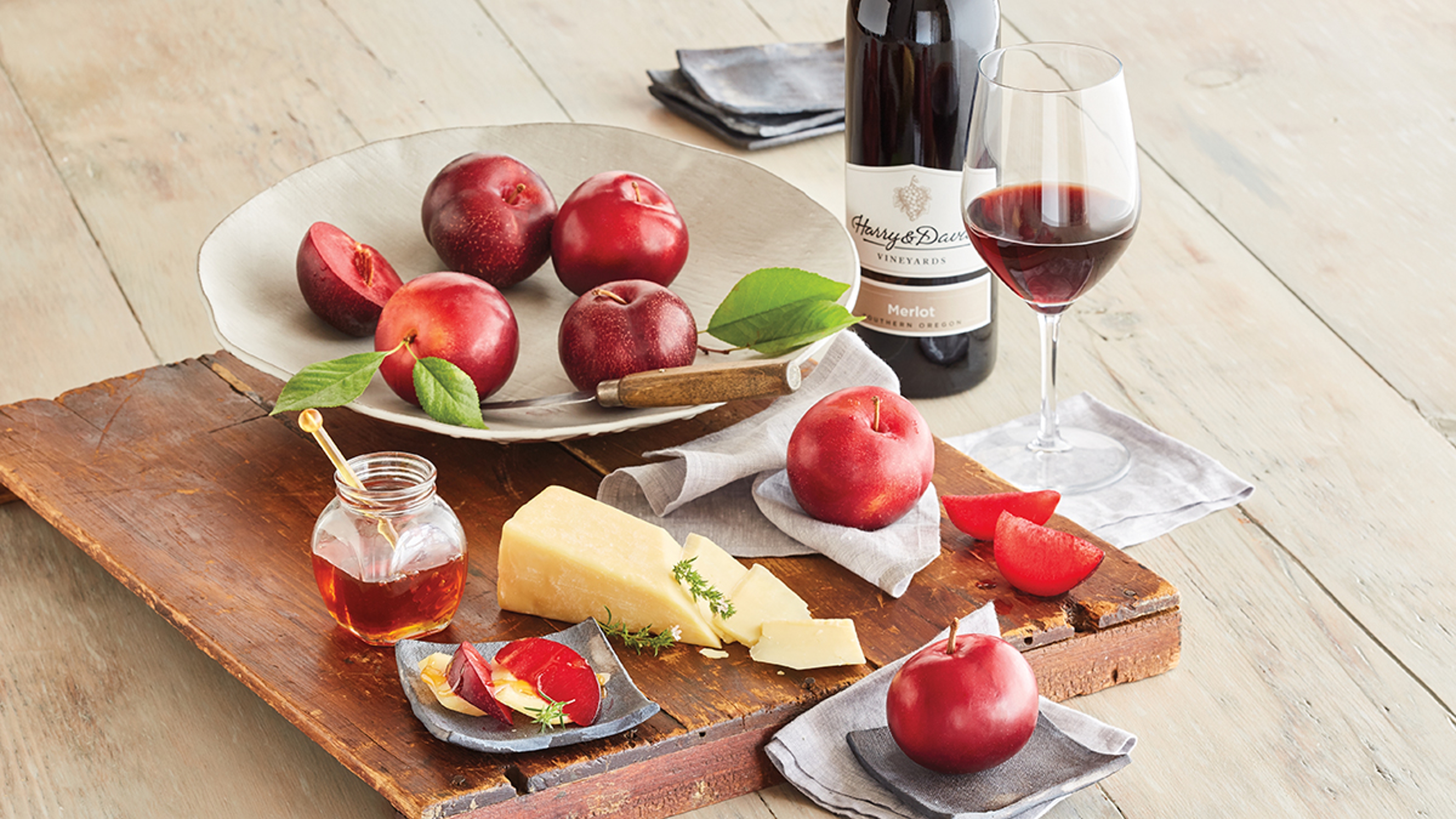 fruit and cheese pairings plums