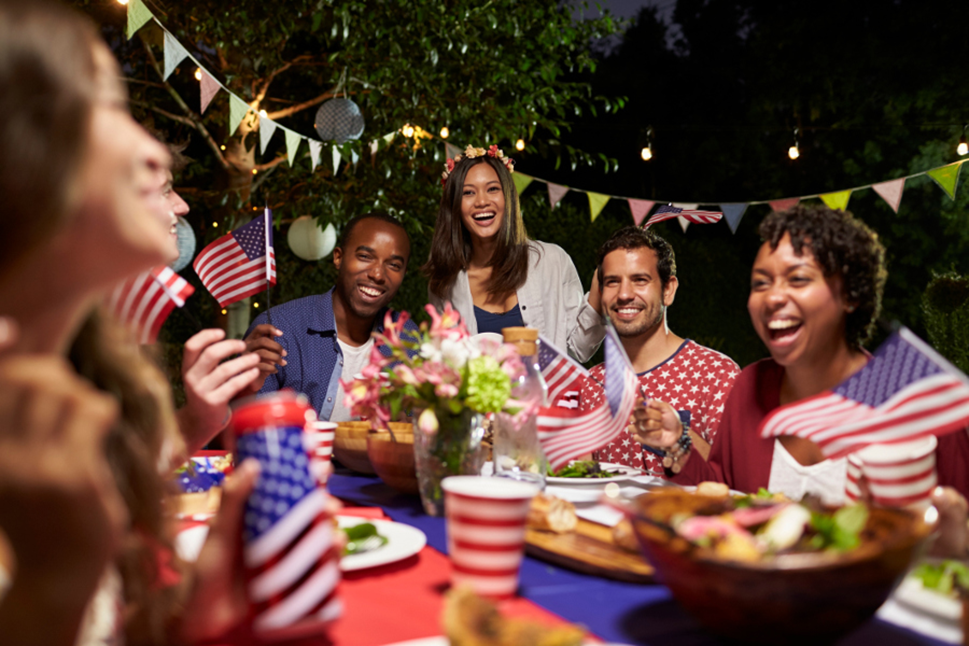 Article Cards Featured Image Friends Celebrating th Of July Holiday With Backyard Party