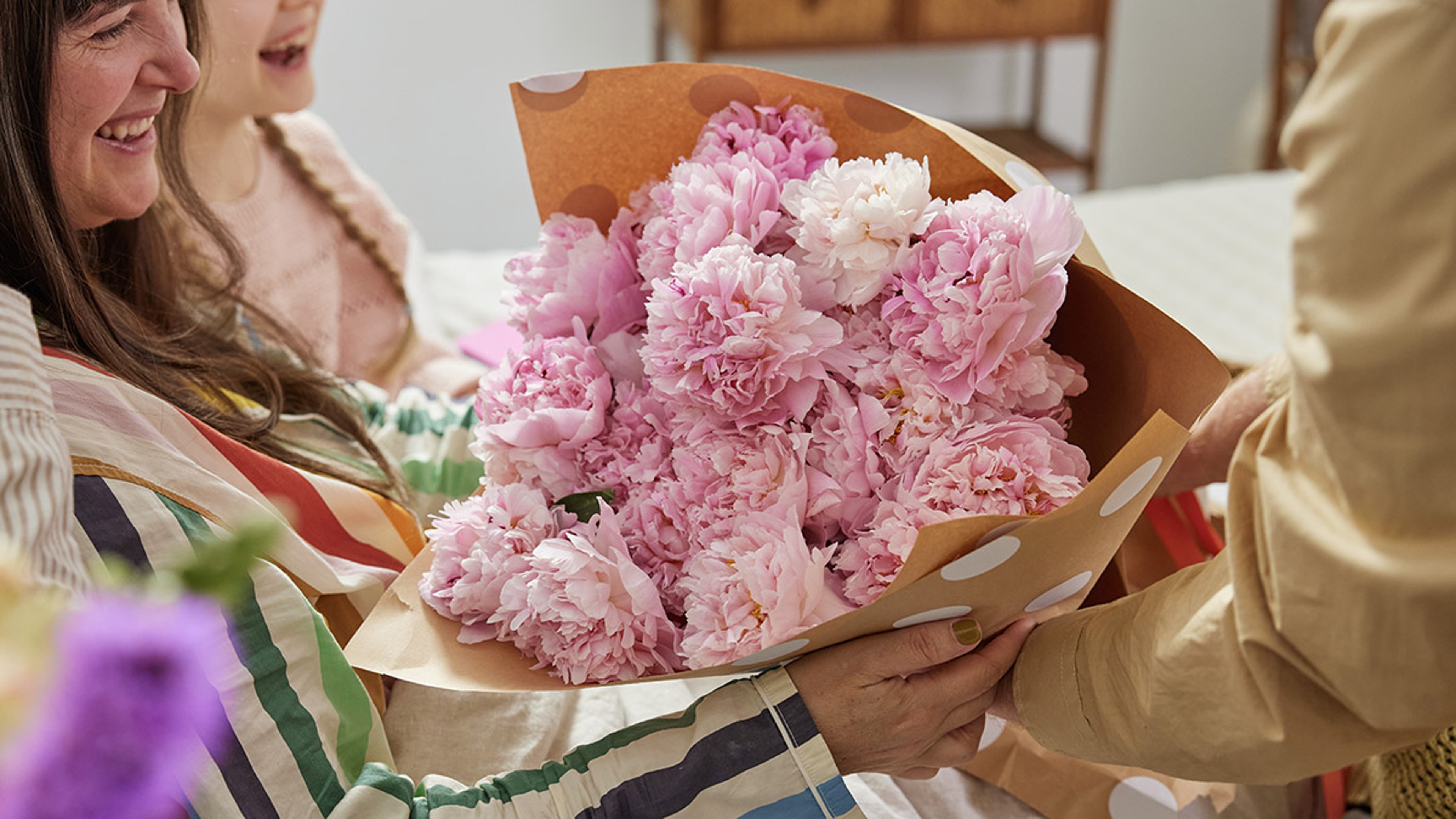 Article Cards Featured Image Mother's Day flower types hero