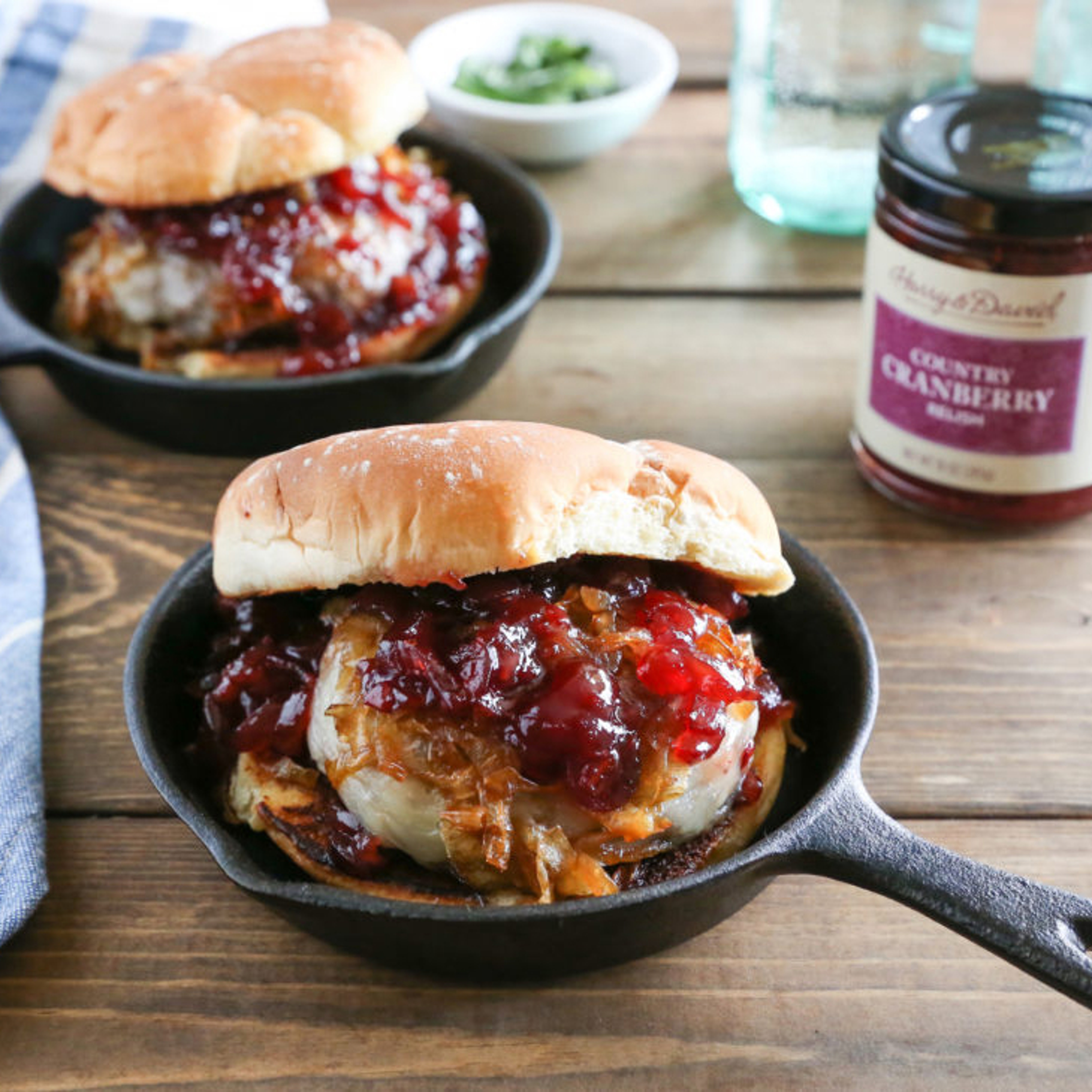 Burgers with Cranberry Relish