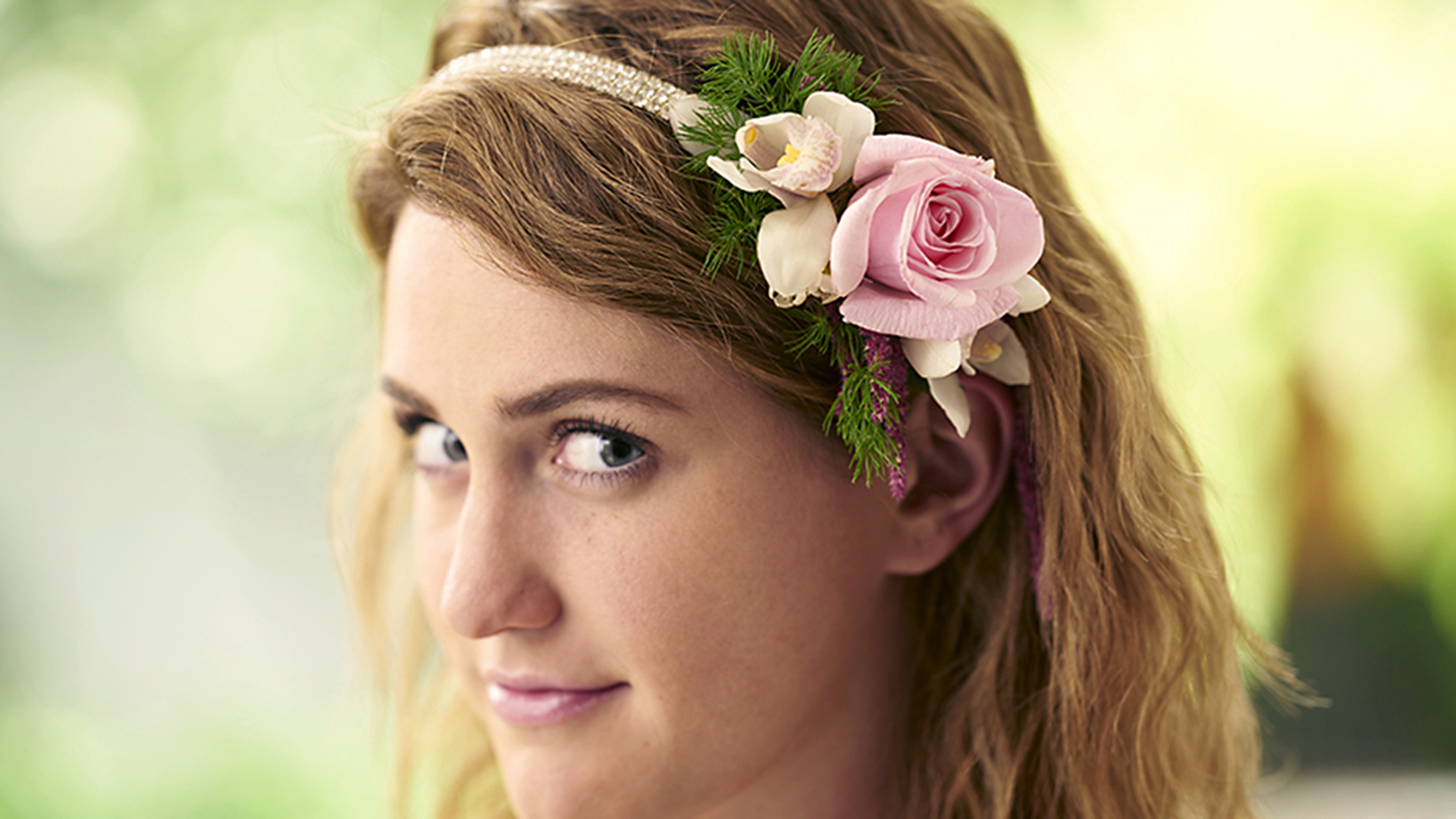 Article Cards Featured Image flower headband