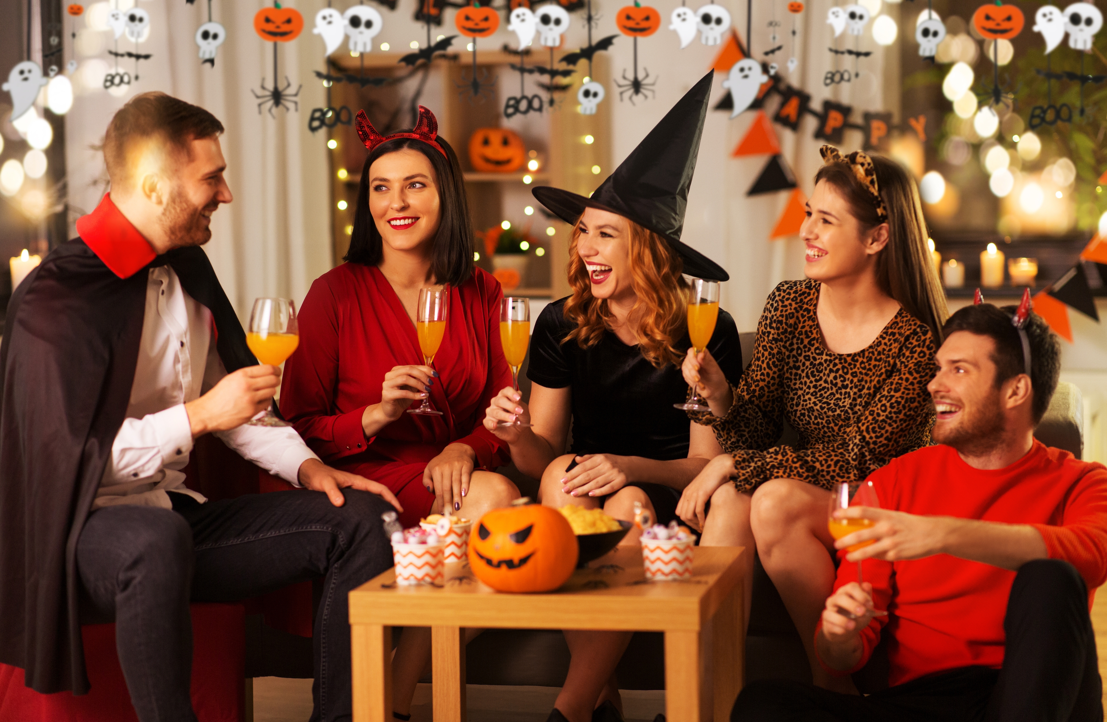 Article Cards Featured Image halloween party ideas hero