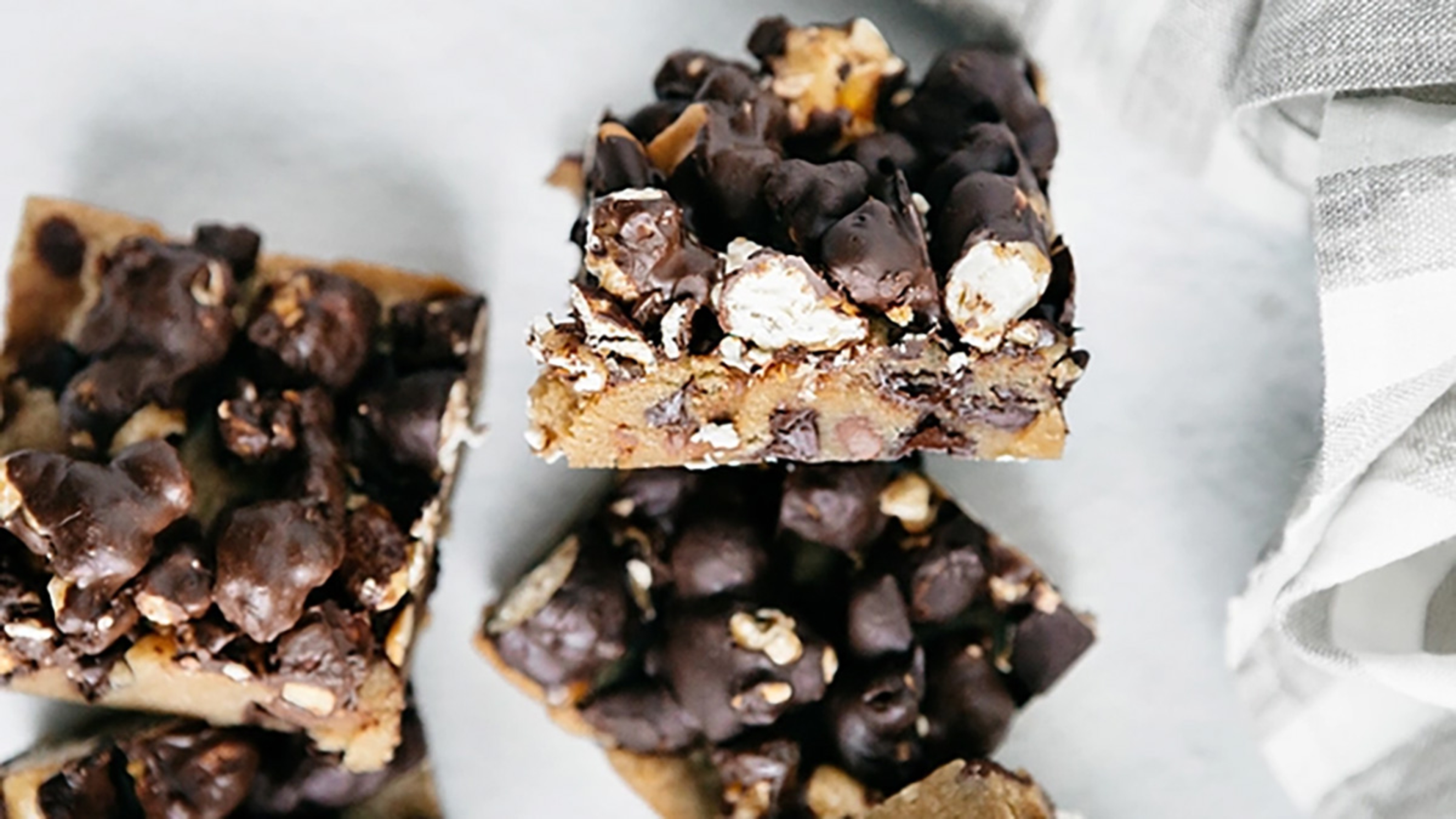 Moose Munch Blondies