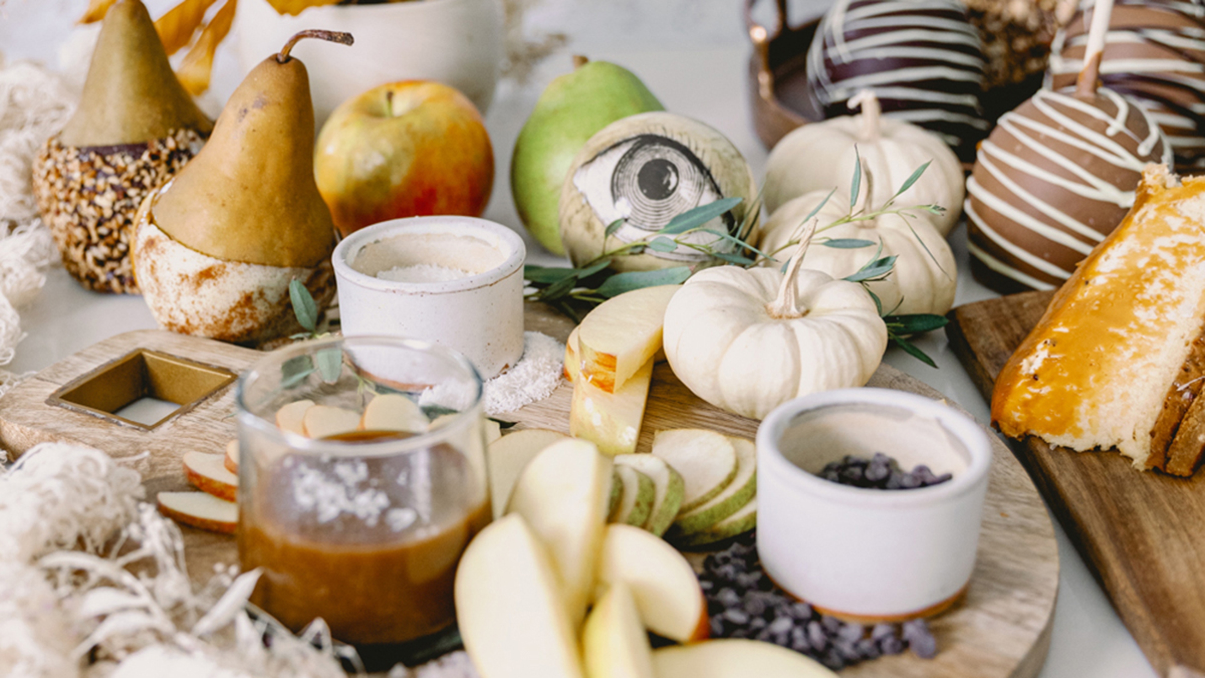 Article Cards Featured Image Halloween Snack Board