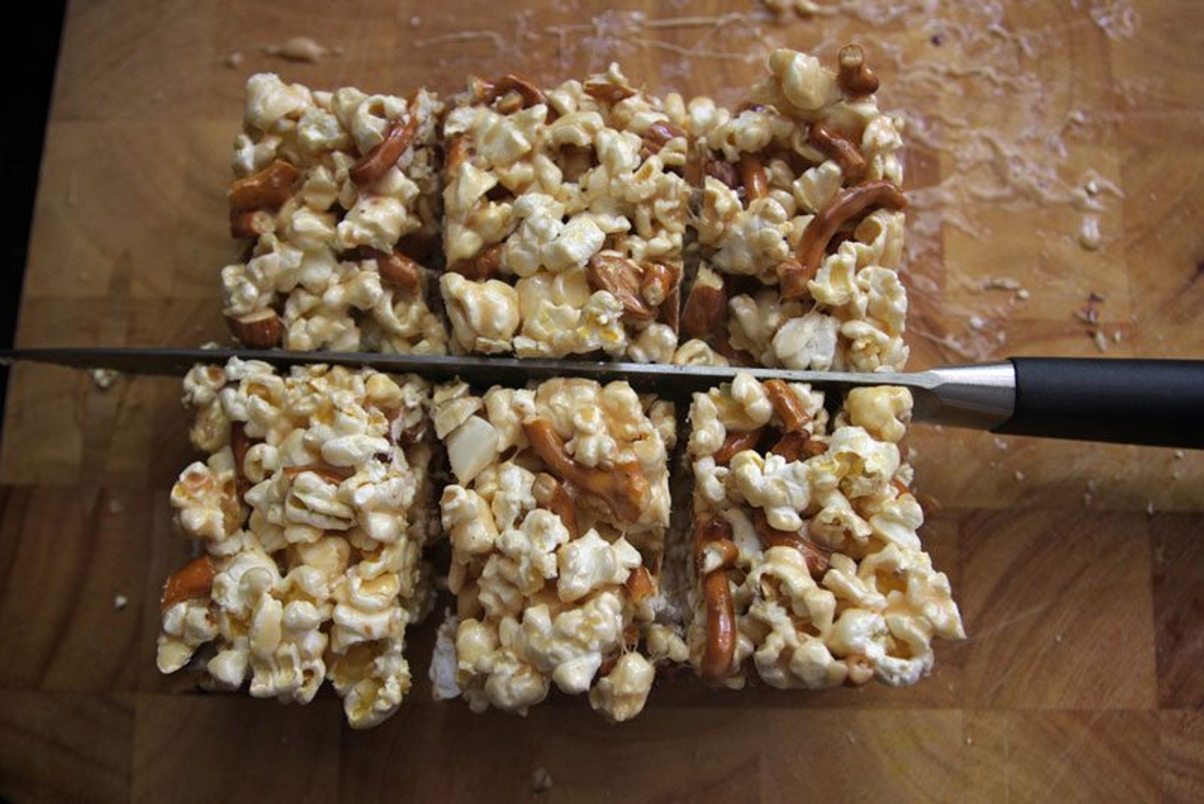 salted caramel popcorn pretzel bars