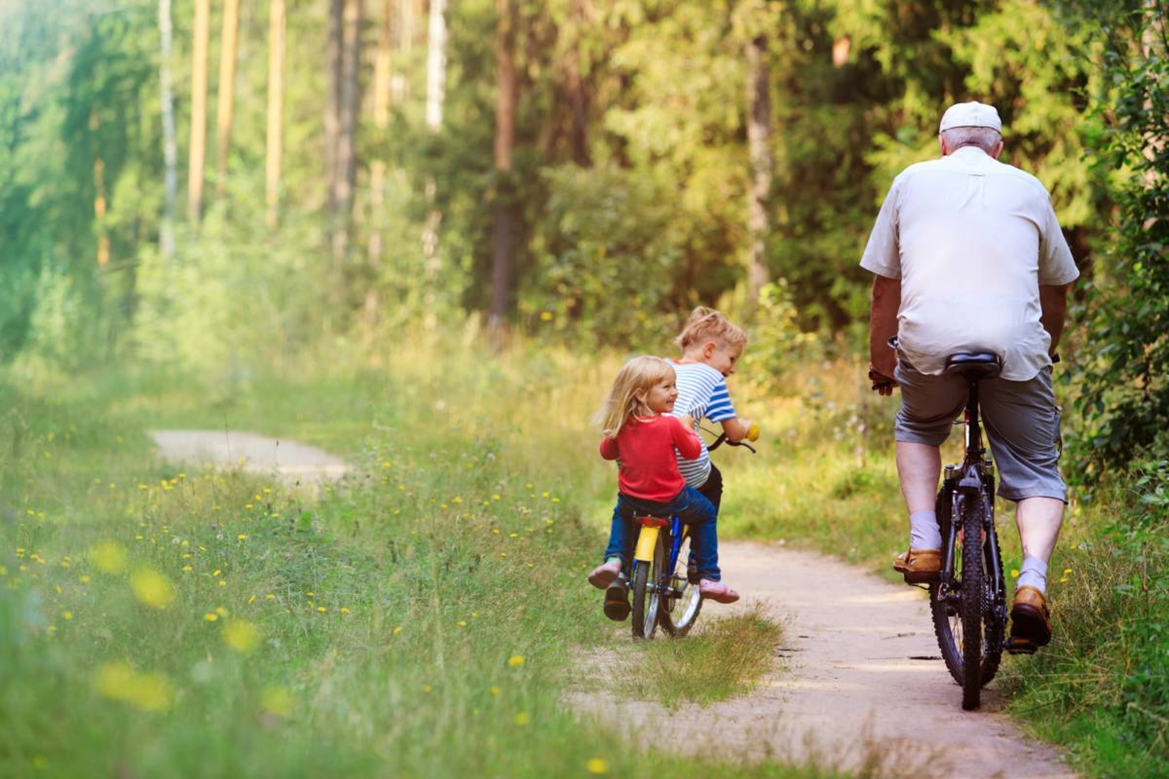 memory journal grandkids riding bikes with grandpa