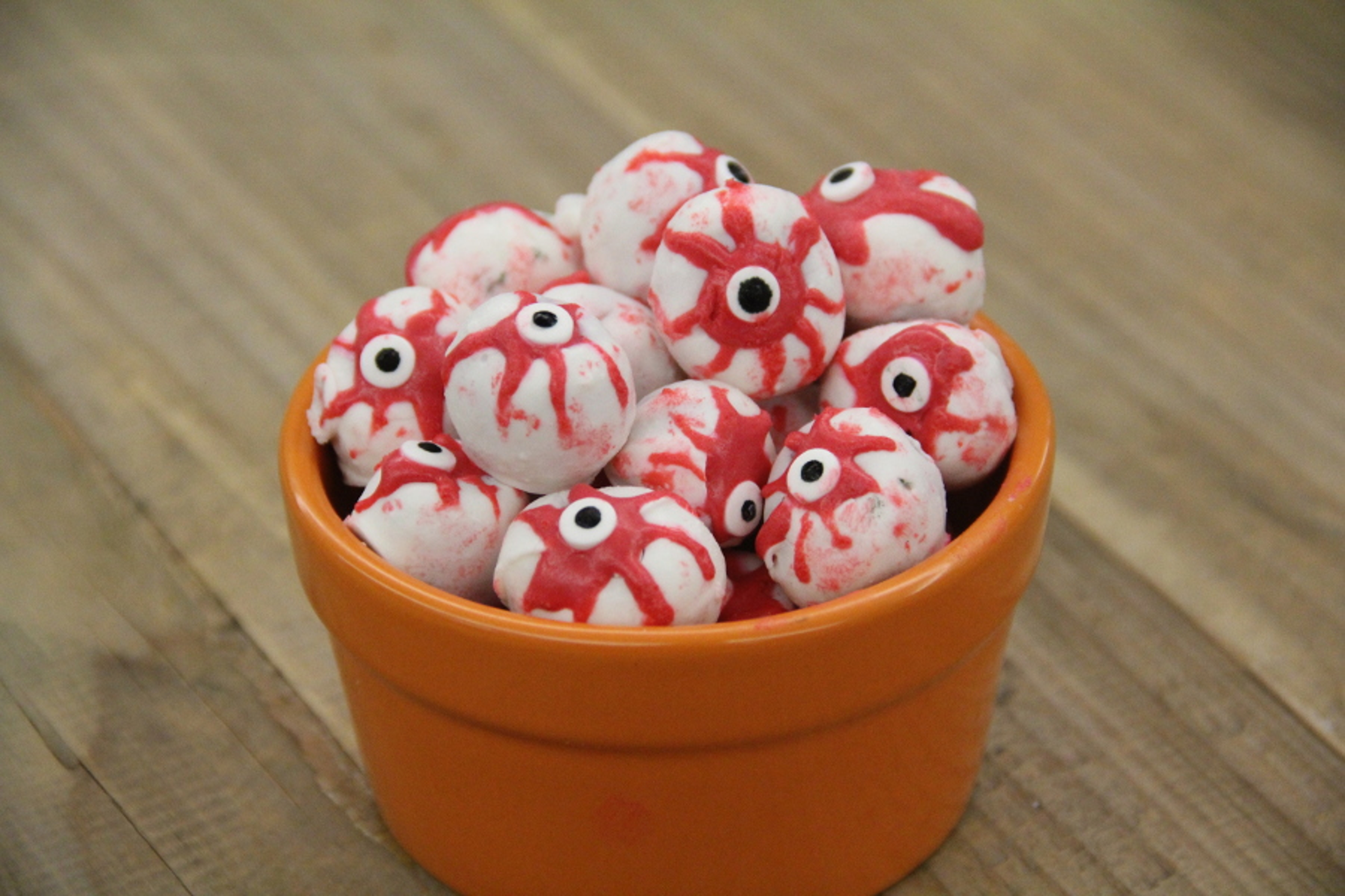 Article Cards Featured Image eyem watching you cherries