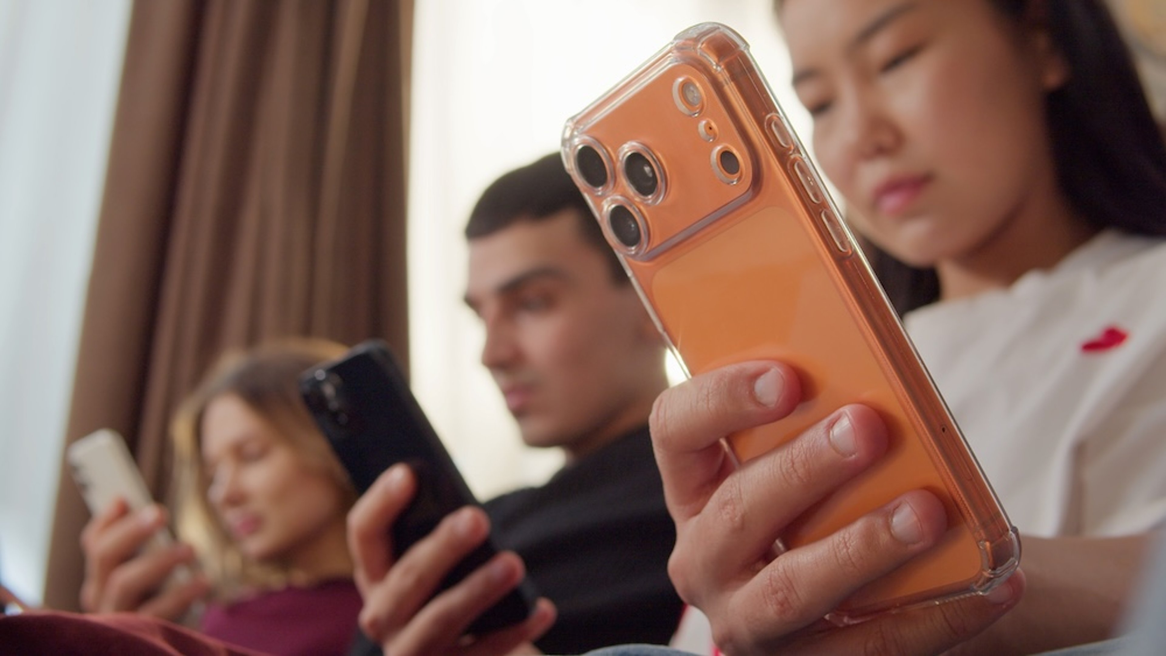 smartphone addiction pic