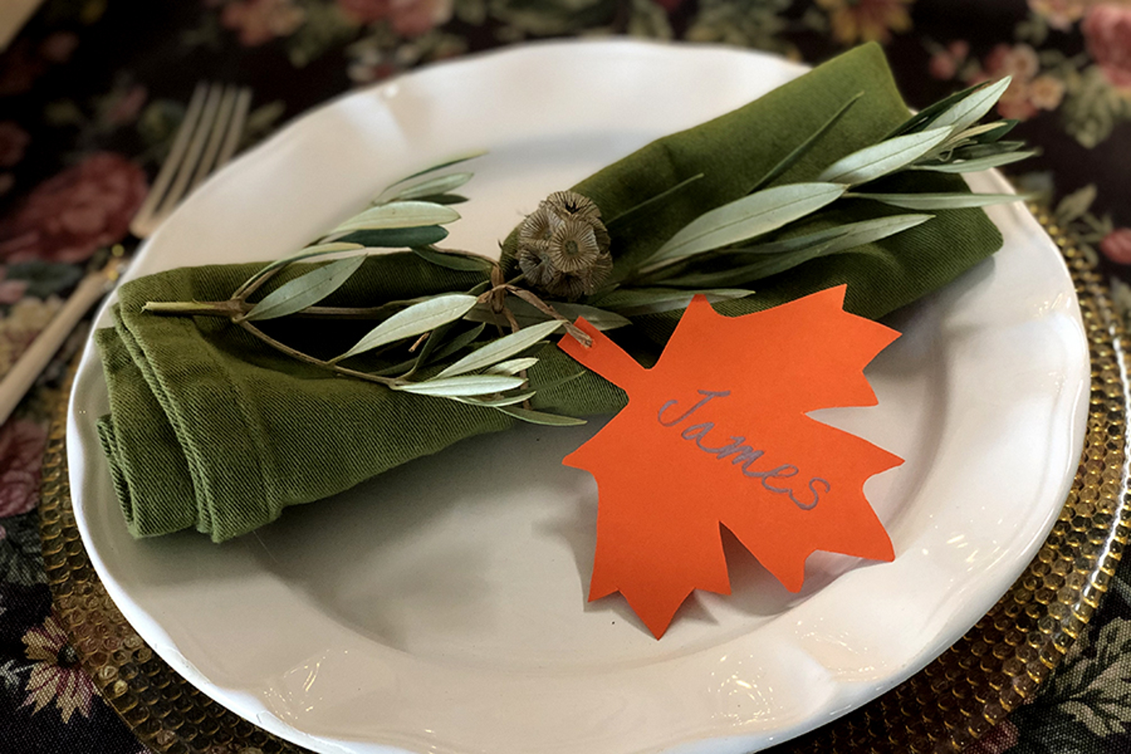 autumn leaf name cards