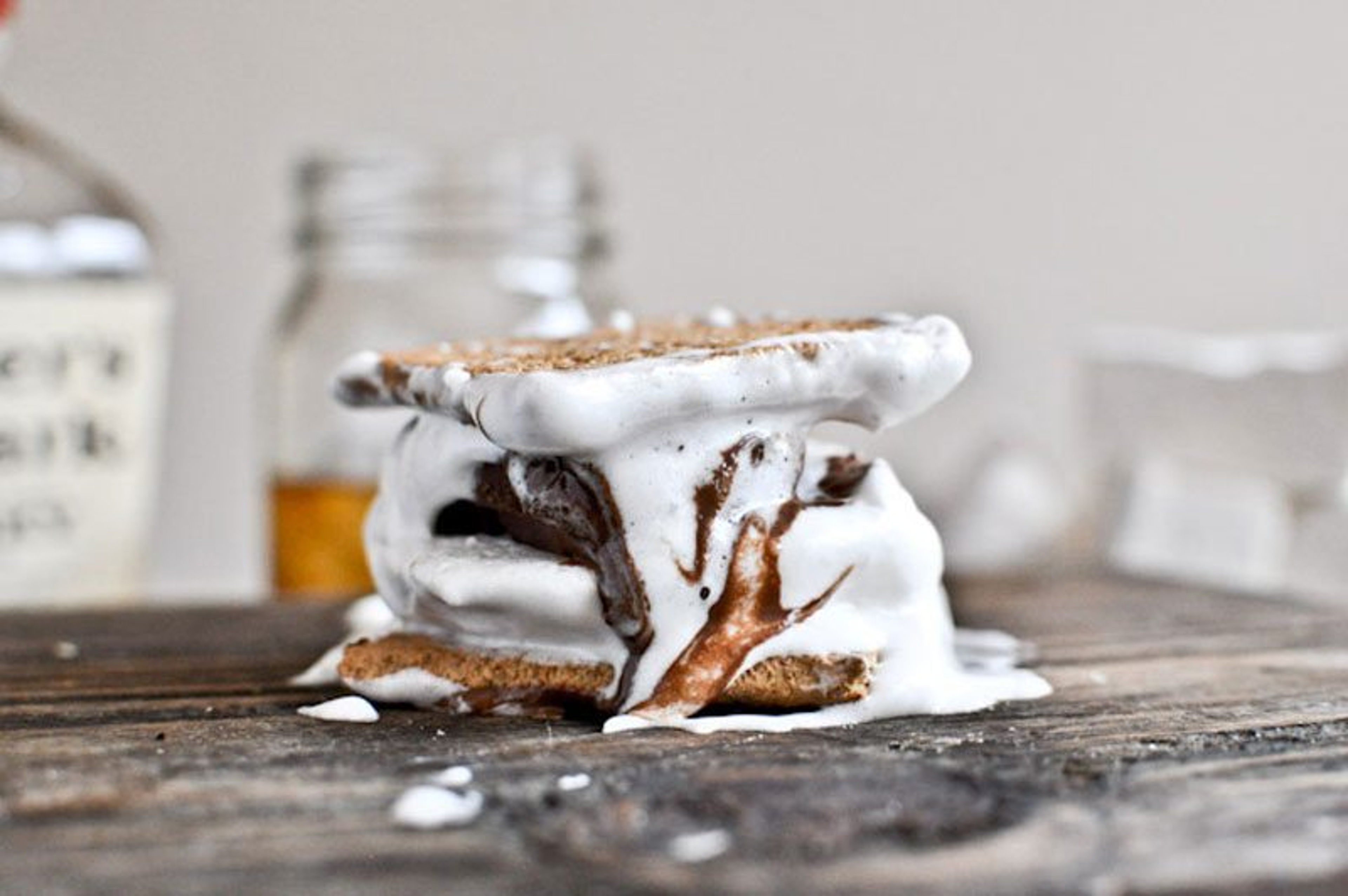 bourbon marshmallow smores with bacon