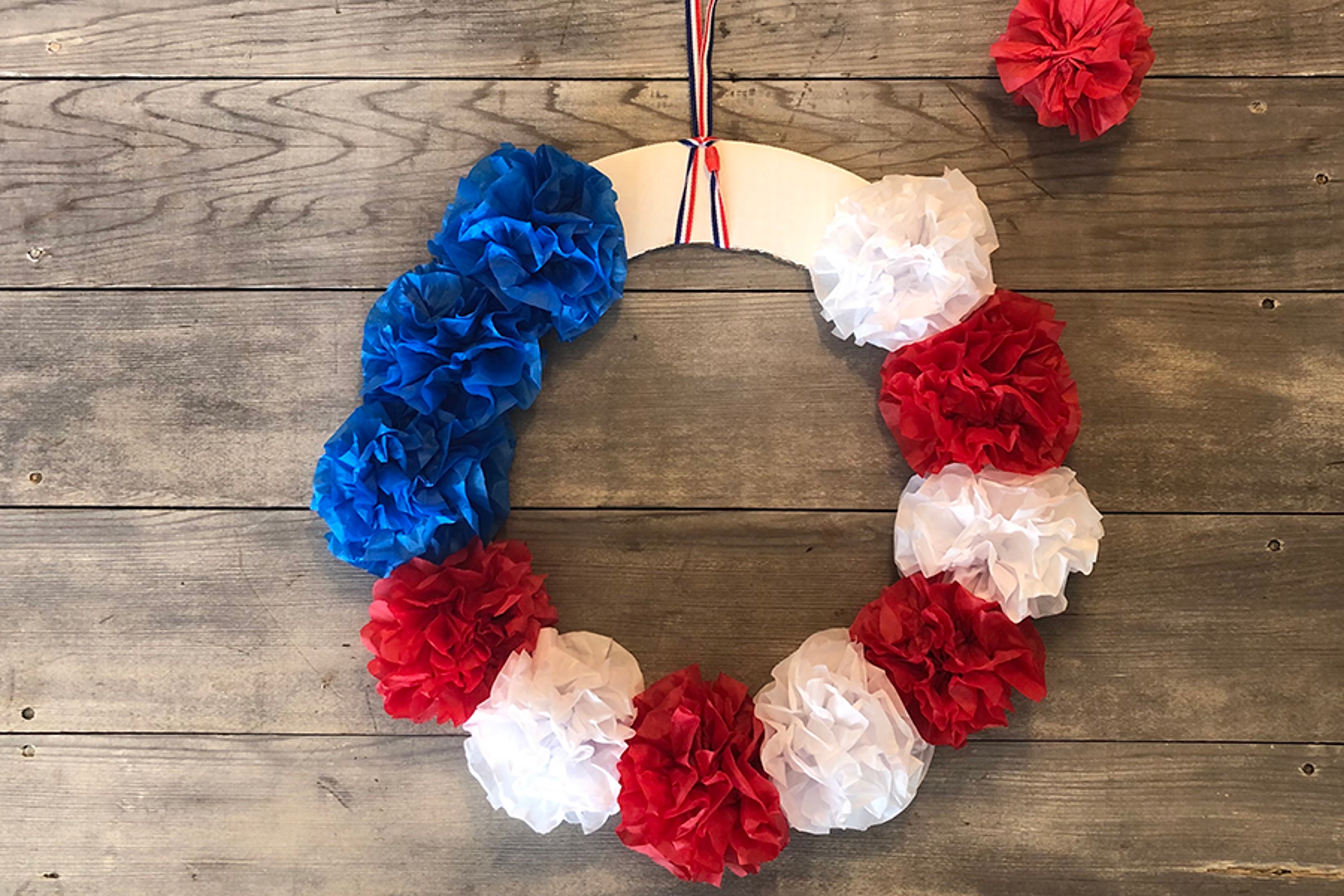 MDDIY Memorial Day Crafts with Tissue paper flowers on wreath