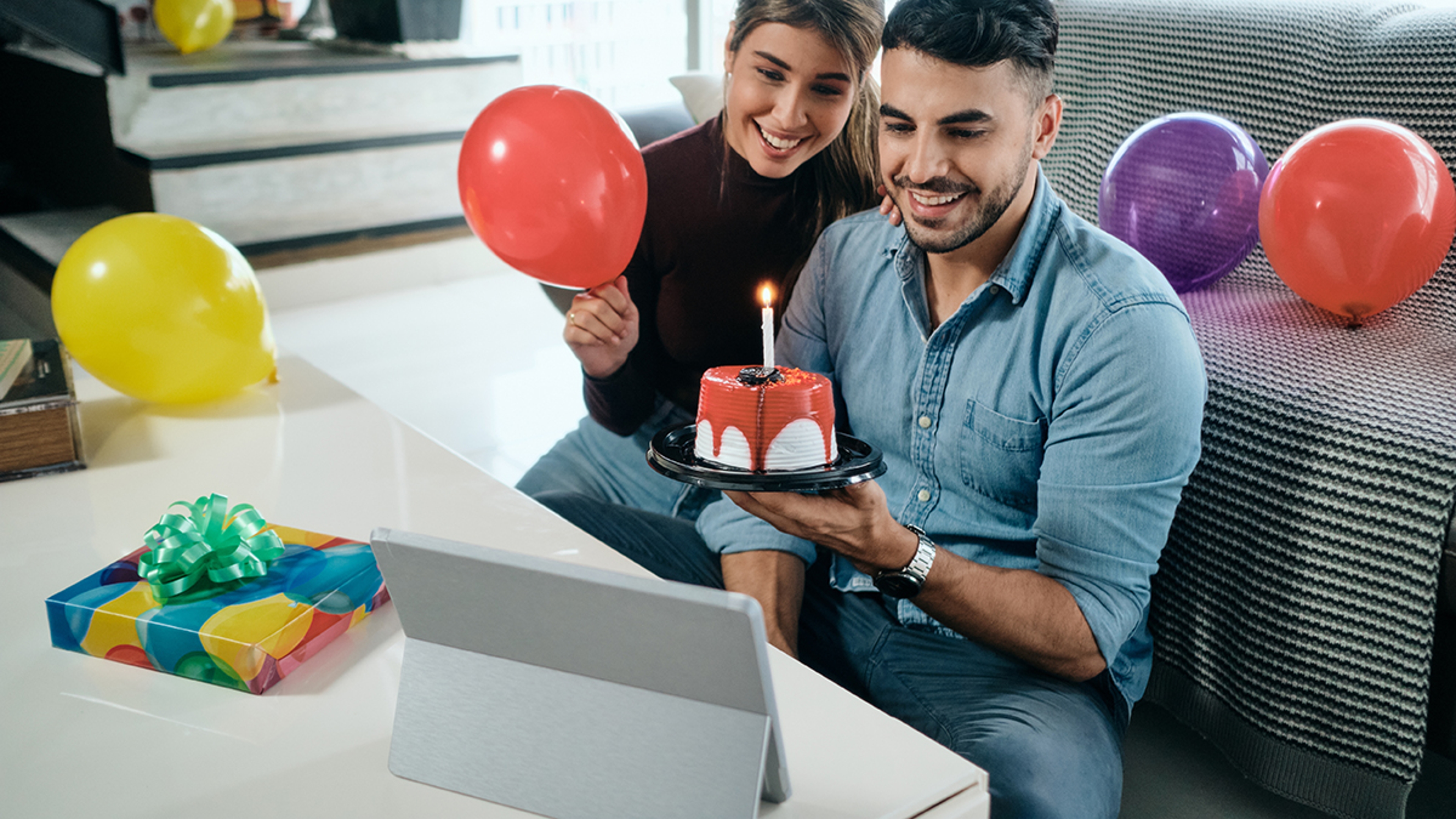 Article Cards Featured Image Happy People Celebrating Birthday Party Doing Video Call