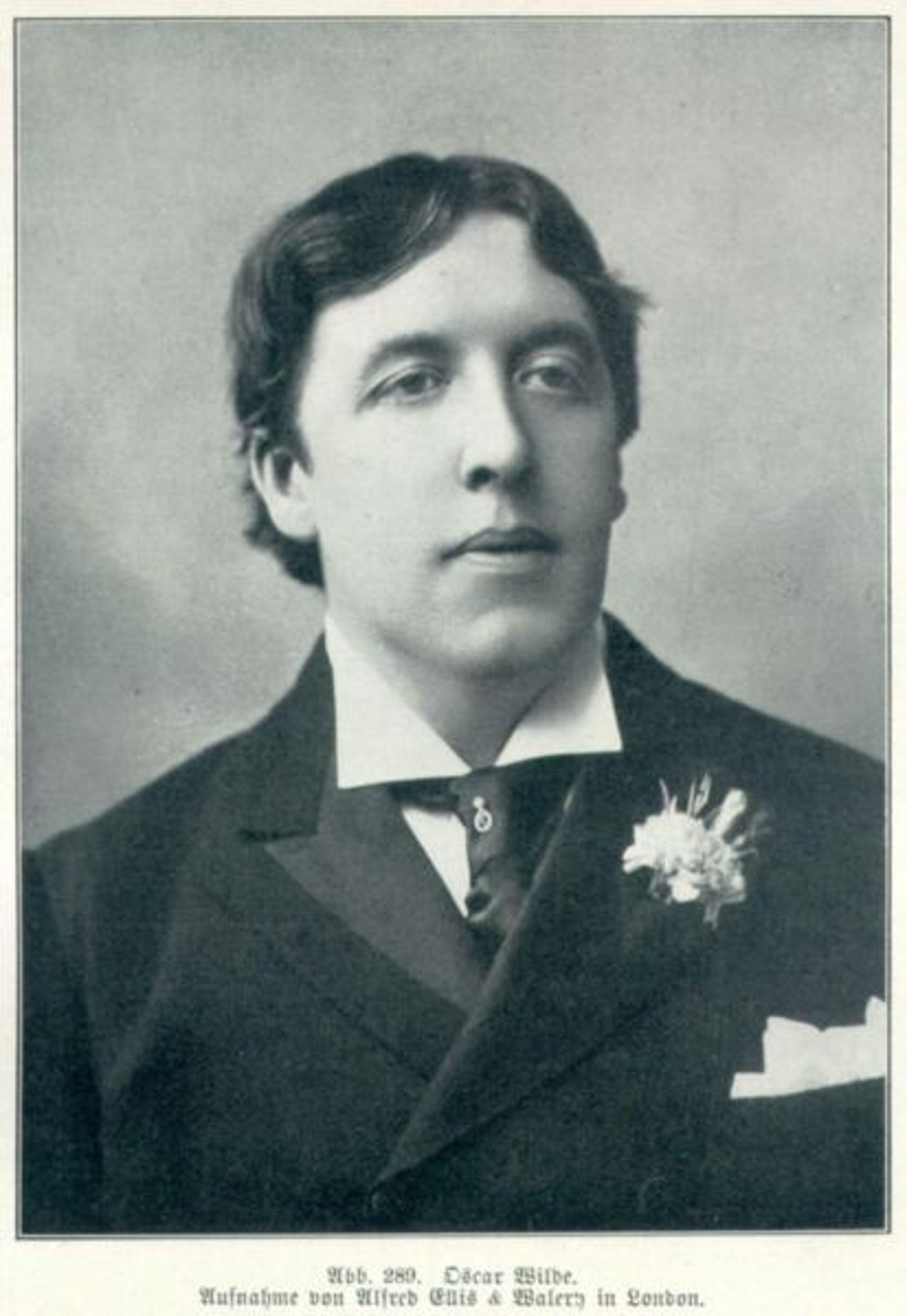 px Oscar Wilde by Alfred Ellis Walerie