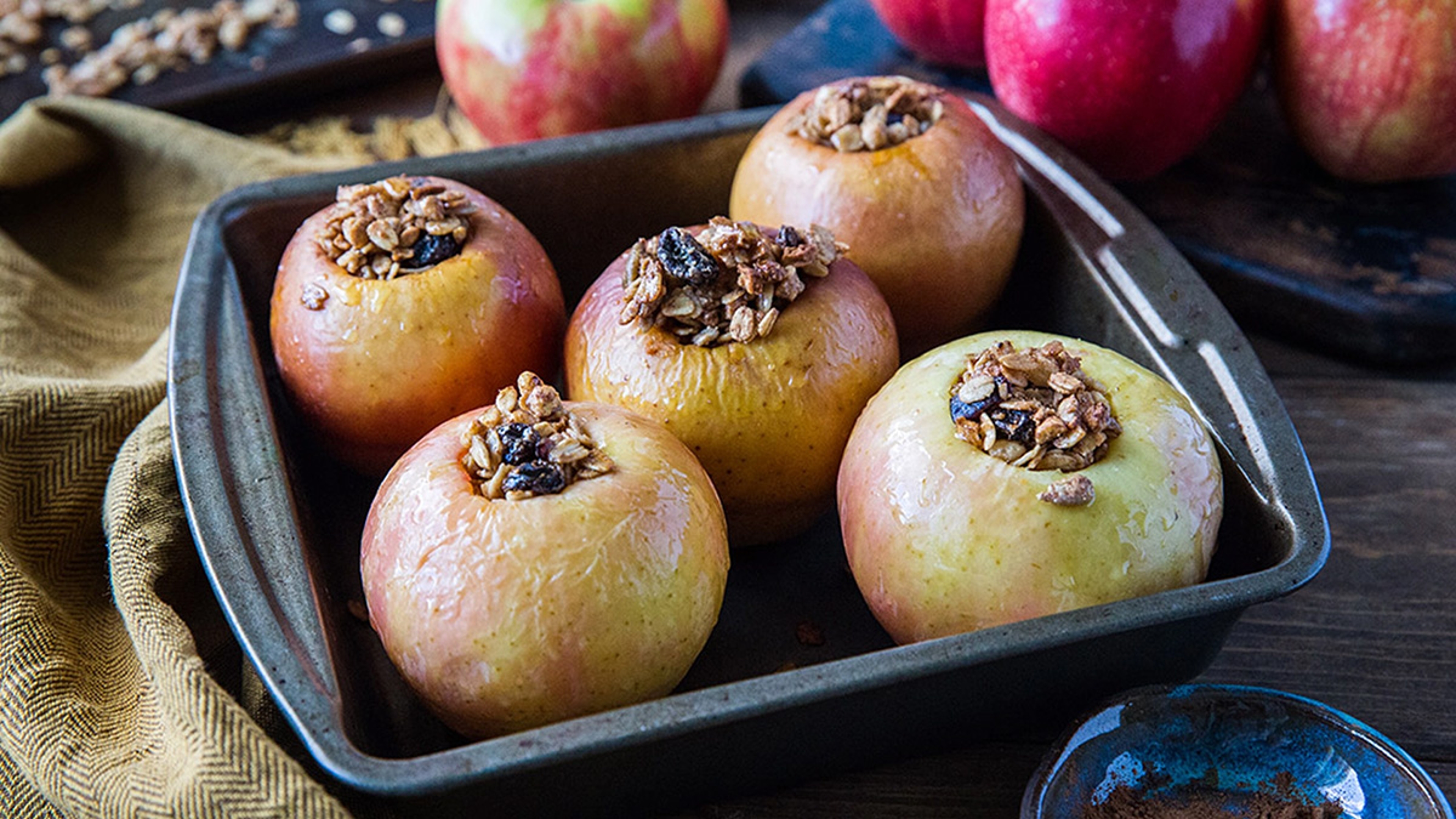 baked apples granola