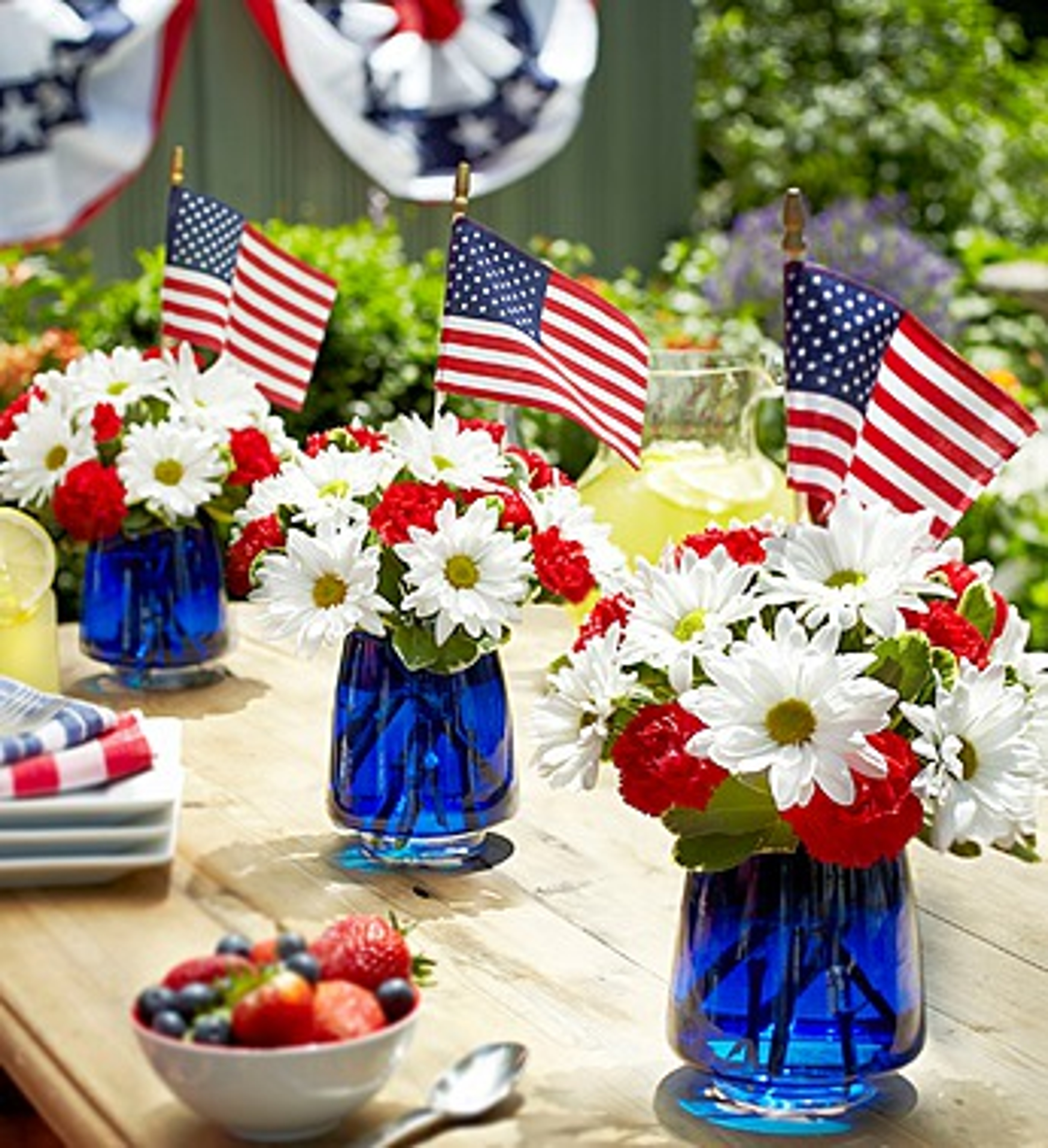 Article Cards Featured Image american dream bouquet trio fourth of july patriotic