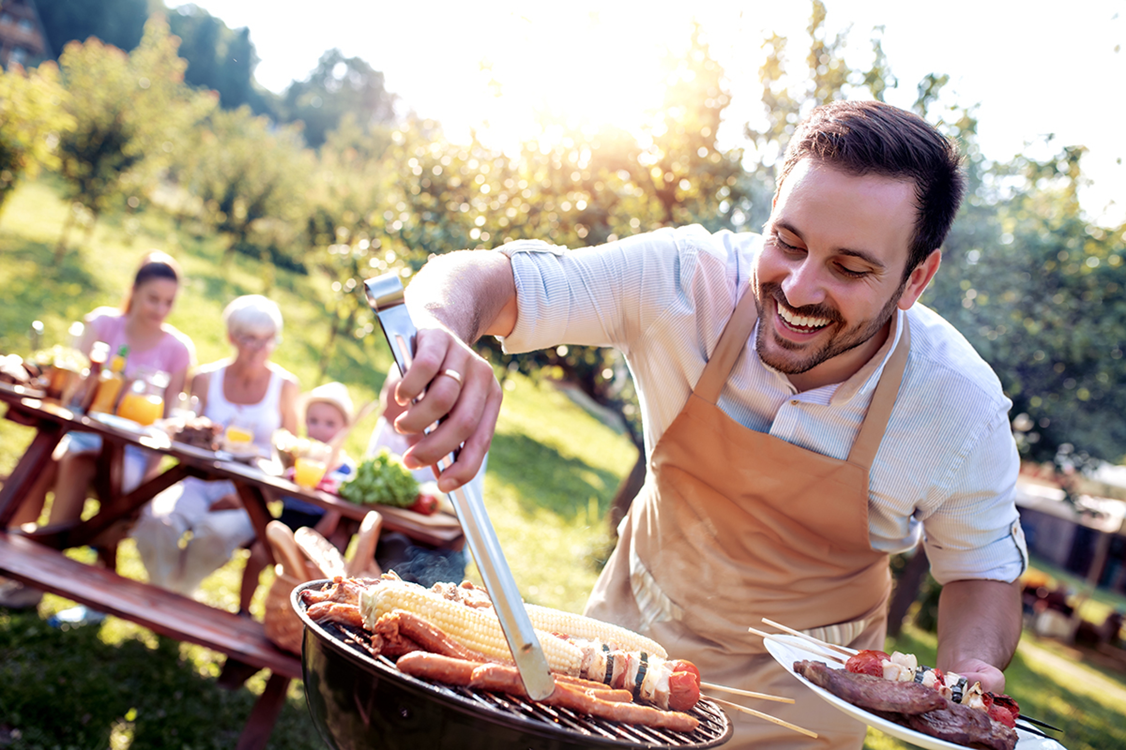 Article Cards Featured Image Family having a barbecue party