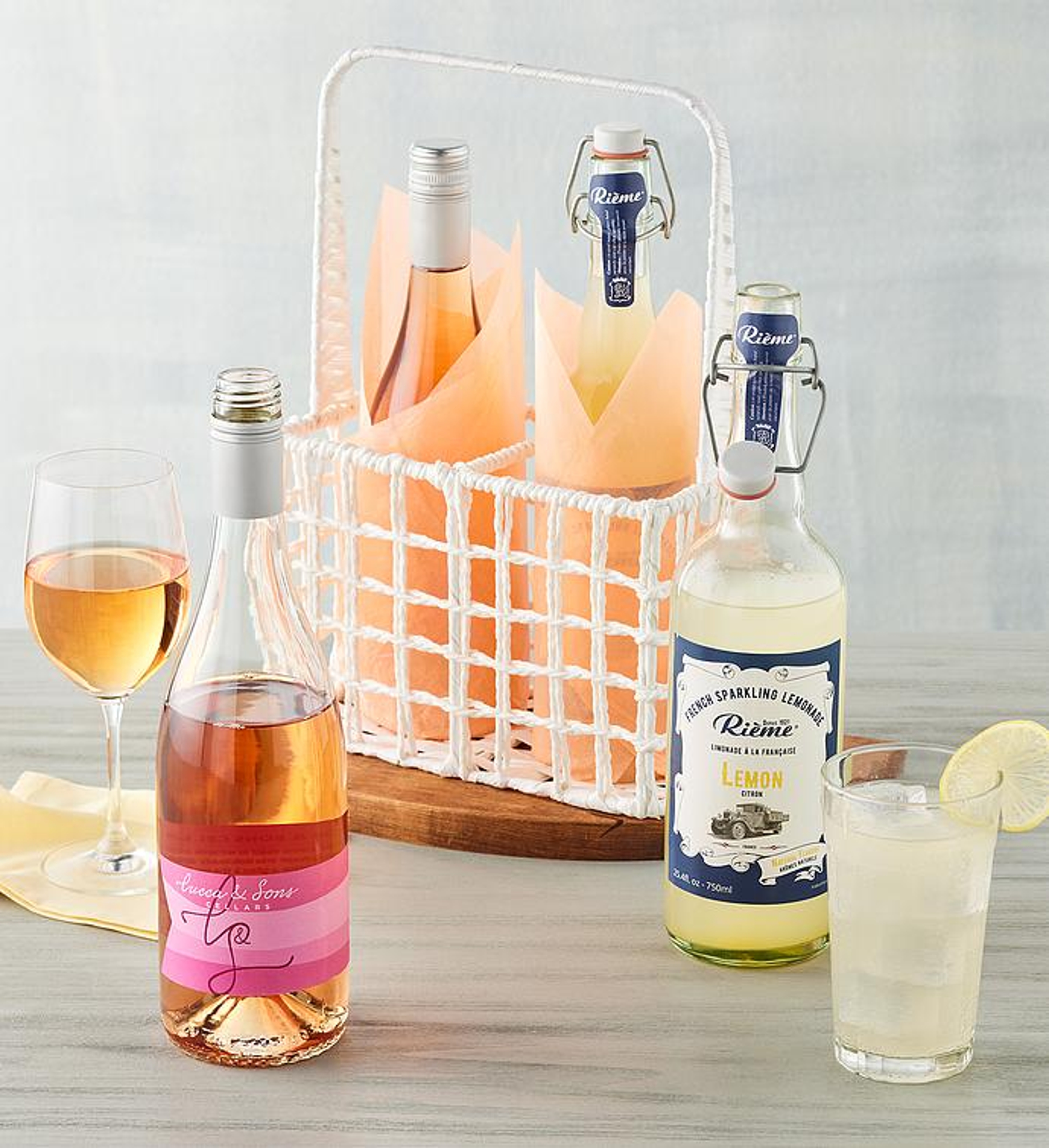 gifts for employees lucca & sonscellars rosé Lemonade gift