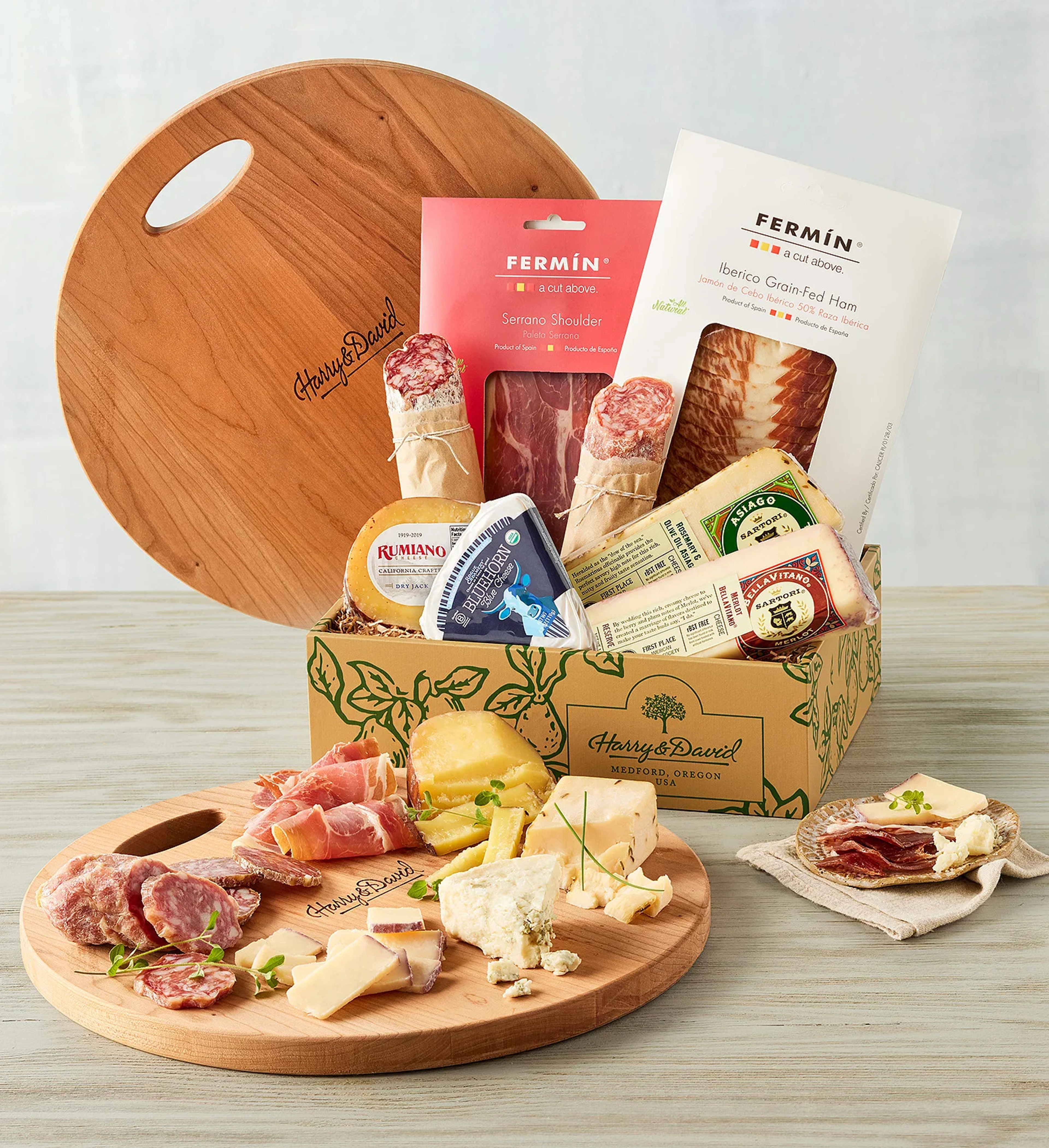 corporate gifting ultimate charcuterie cheese collection