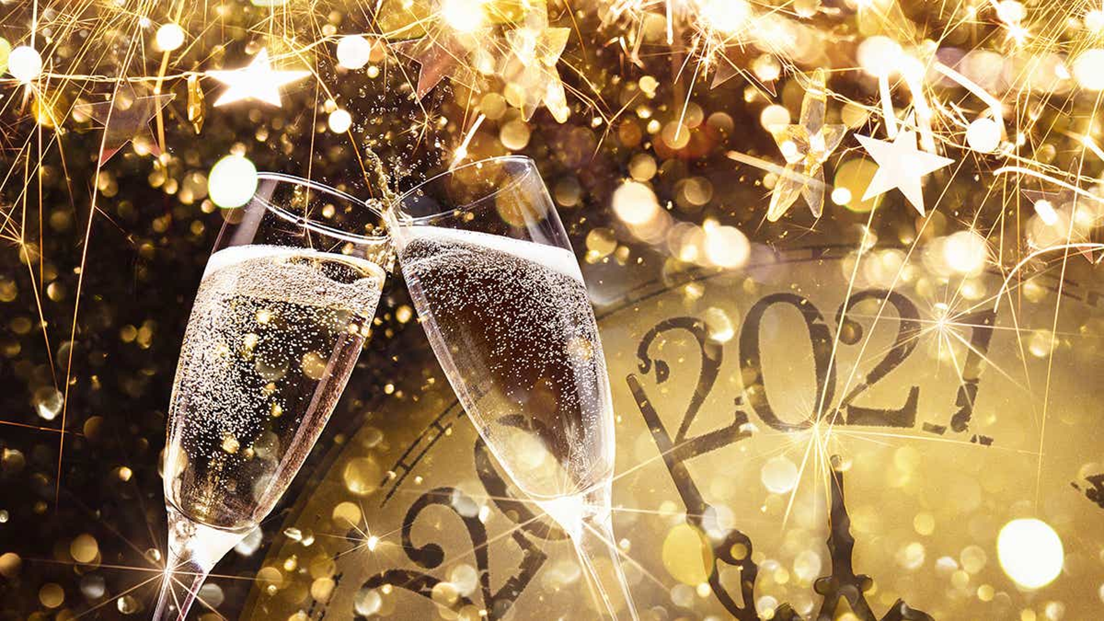 Article Cards Featured Image New Year's champagne glasses