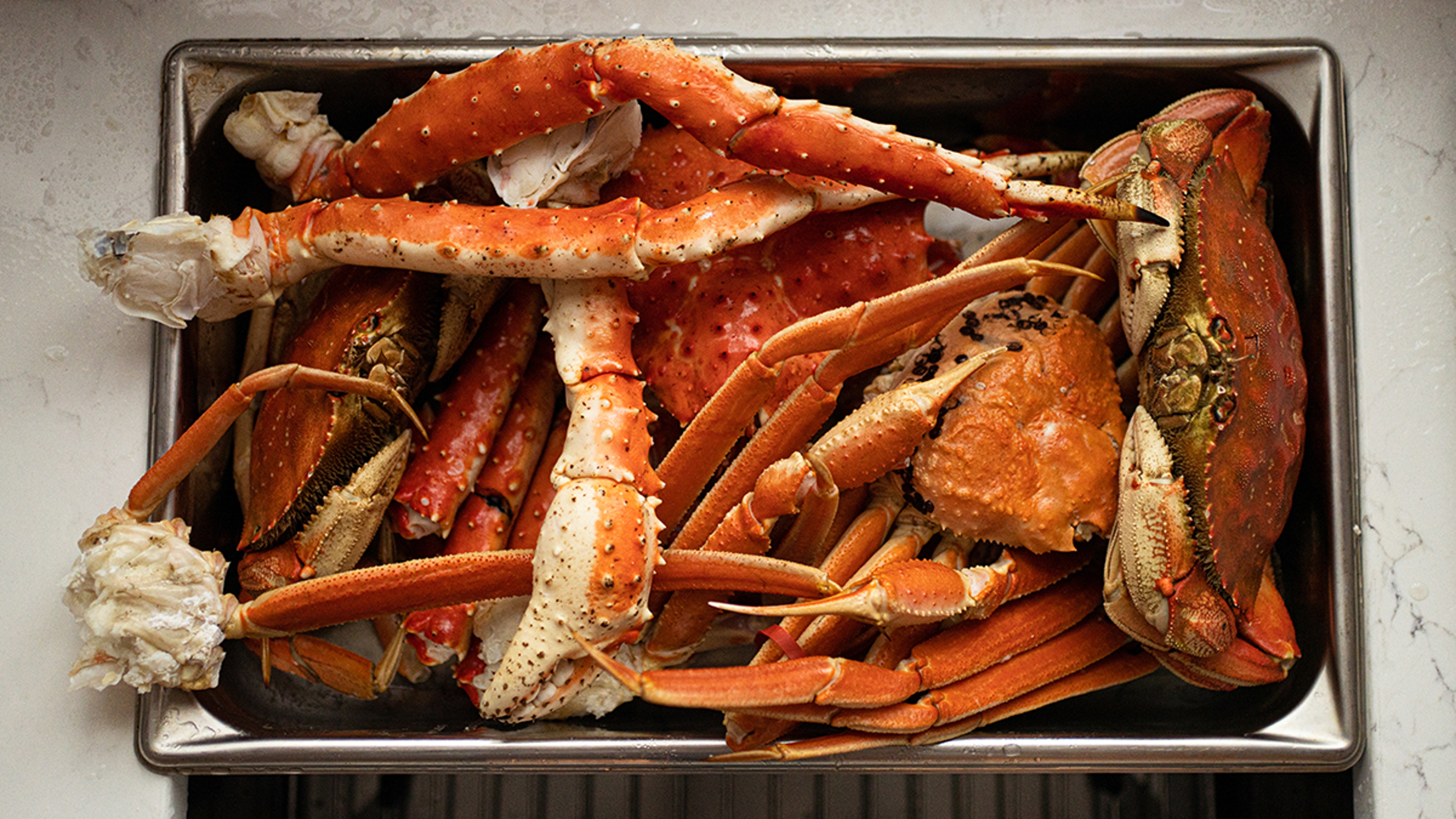 how to eat golden king crab in sink