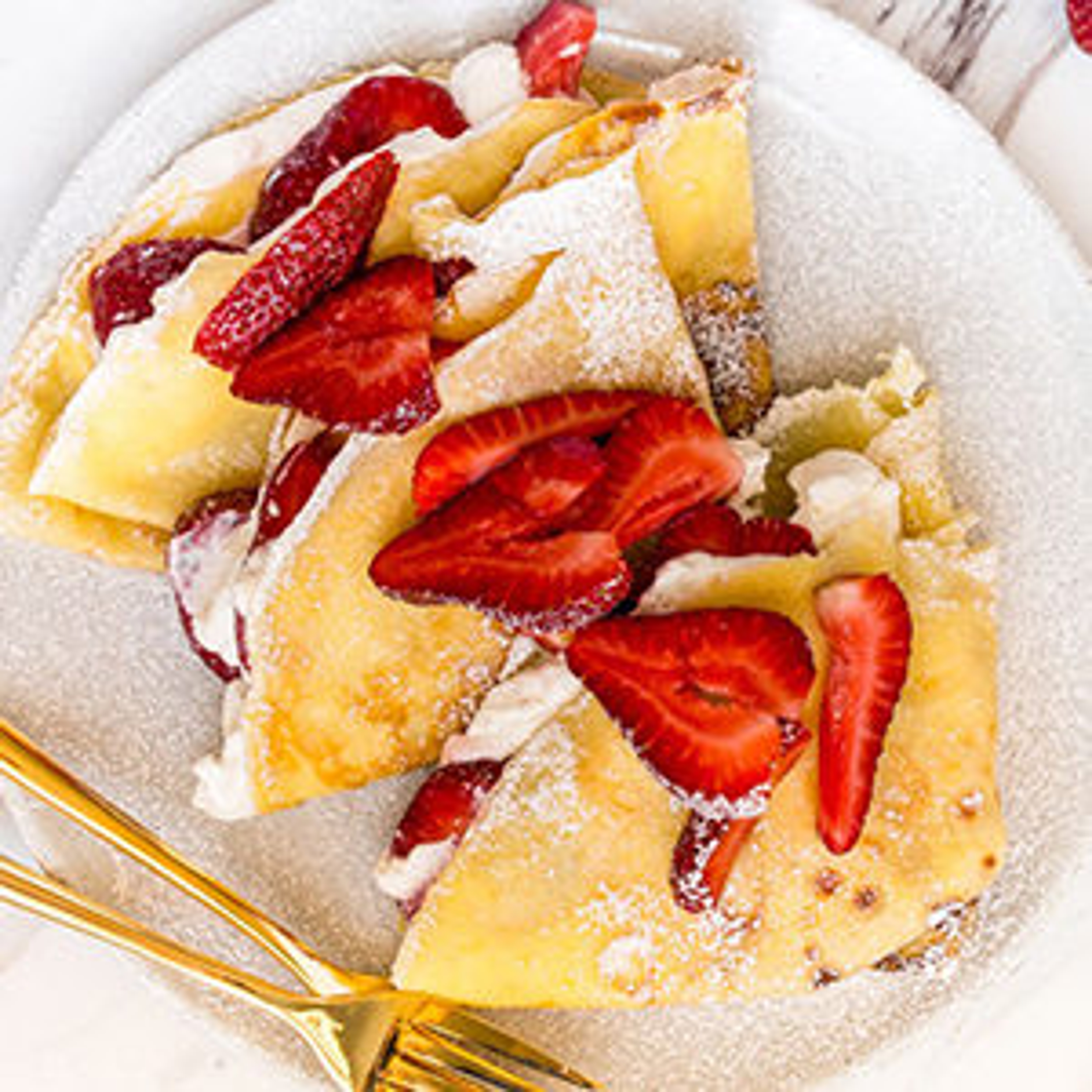 spring recipes strawberry crepes