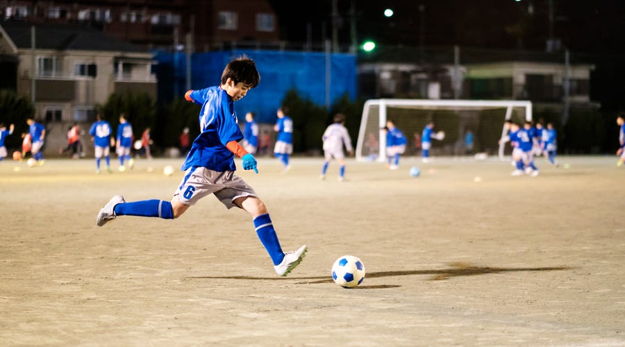 サッカー観戦中に英語で外国人と仲良くなるフレーズ35選 サッカー観戦中に英語で外国人と仲良くなるフレーズ35選