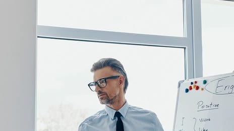 厳しい採用基準を突破した教師