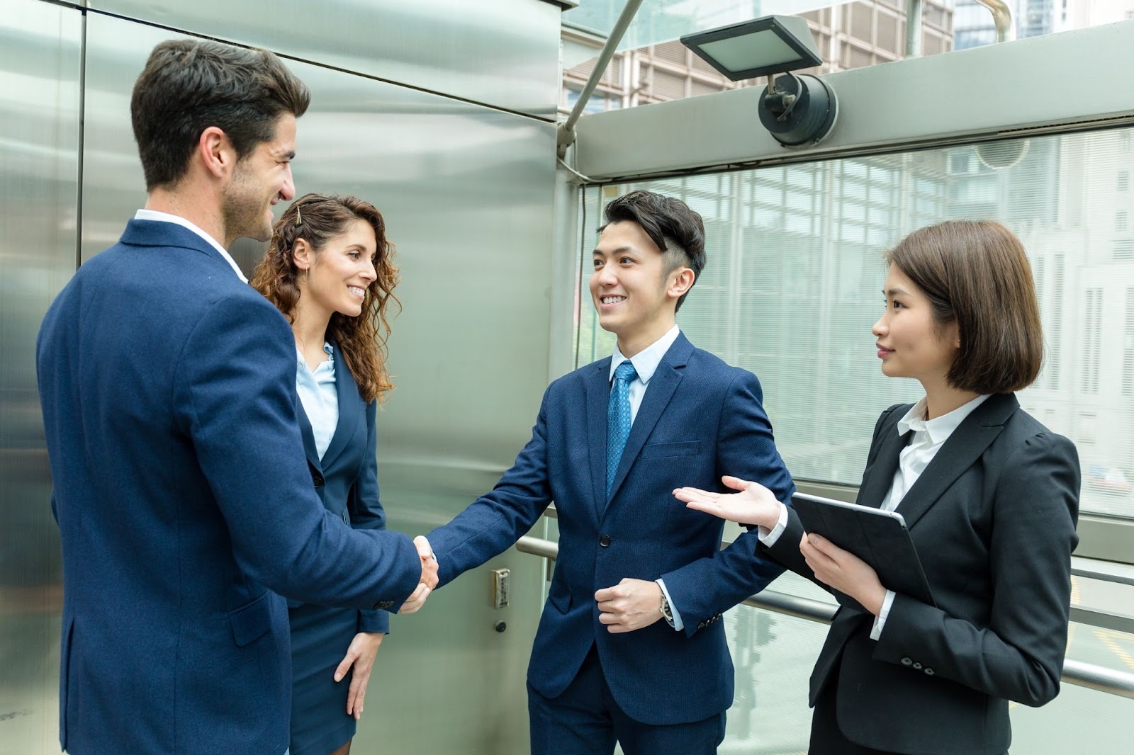 英語で社長とは？役職名や肩書きを理解しよう