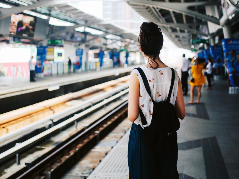 もう怖くない 英語で電車乗換の仕方を説明する頻出フレーズ もう怖くない 英語で電車乗換の仕方を説明する頻出フレーズ